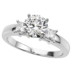 Anello di diamanti in platino a tre pietre con taglio rotondo e principessa da 1,52 carati certificato GIA