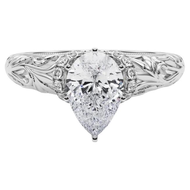GIA 2ct Pear Chevron Halo Floral Filigree Anello con diamanti in oro bianco 18K in vendita