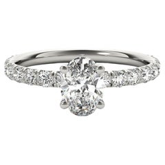 GIA Certified 0.79 Carat Oval Solitaire
Pave Bague en diamant