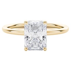 Anillo de diamantes solitario radiante con halo oculto certificado por GIA de 2.2 quilates