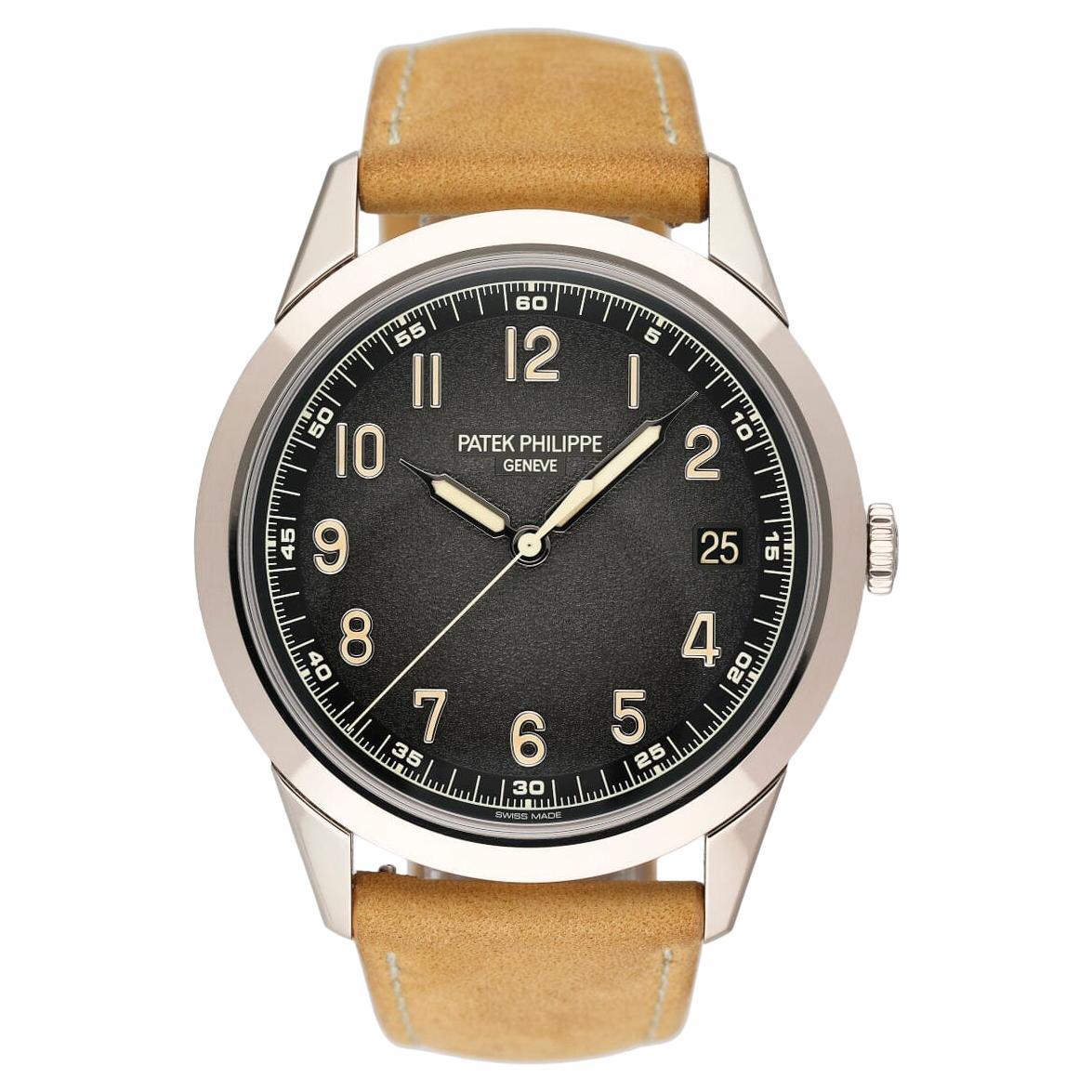 Patek Philippe Calatrava 5226G-001 Herrenuhr Box Papiere im Angebot