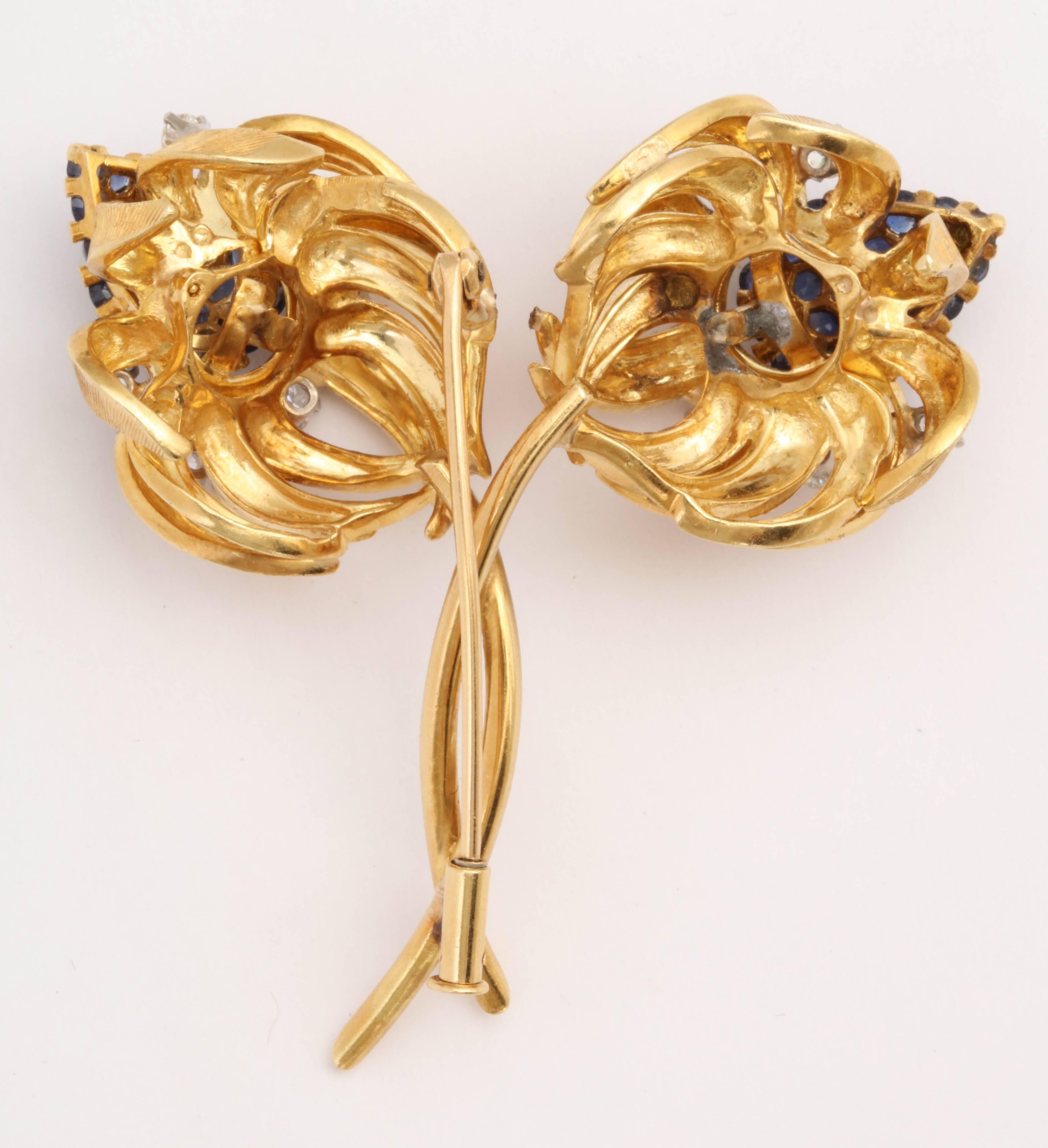 Women's Natural Sapphire Diamond Gold Flower Pin For Sale