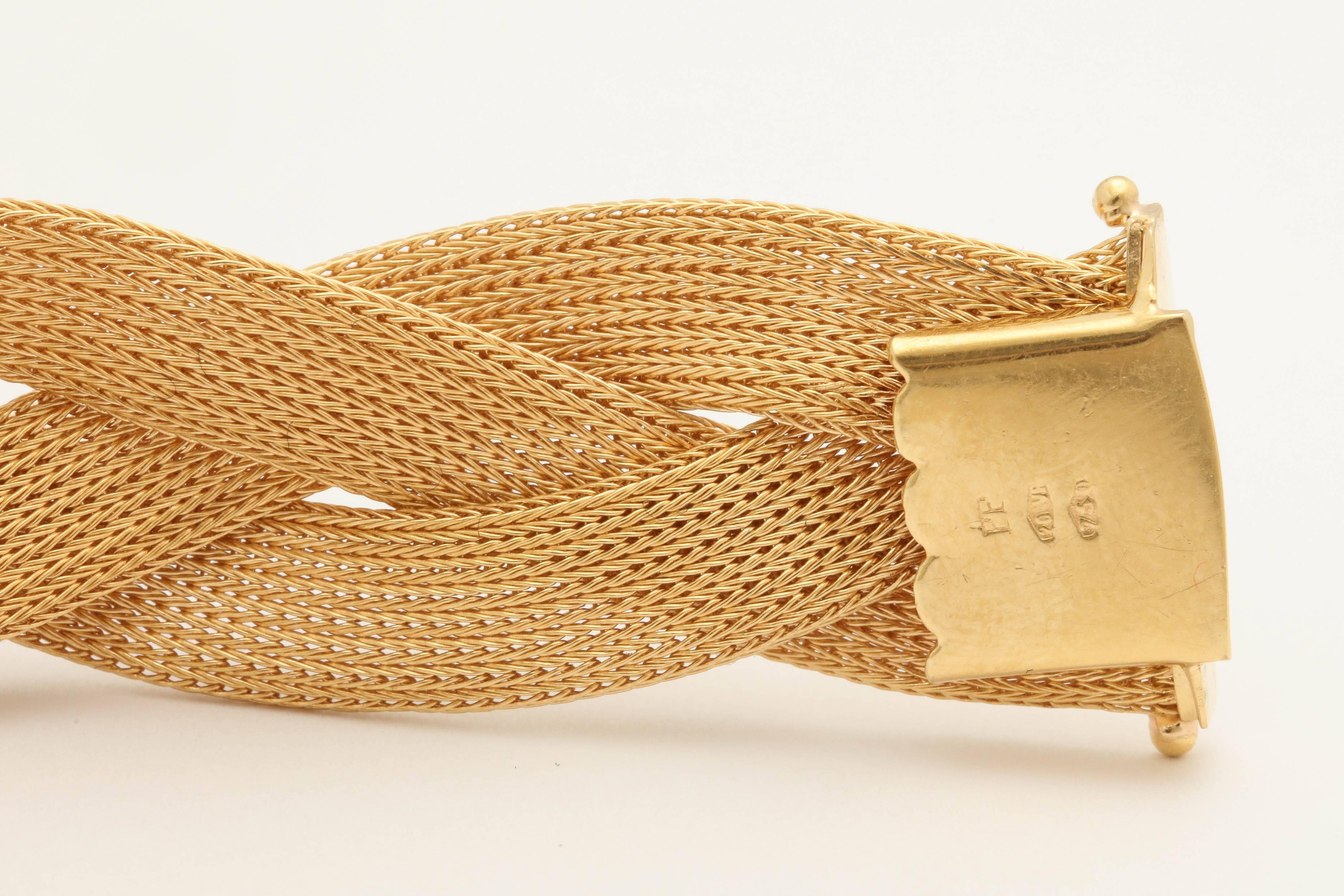 1950s Twisted and Braided Flexible Soft Textured Gold Mesh Bracelet In Good Condition In New York, NY