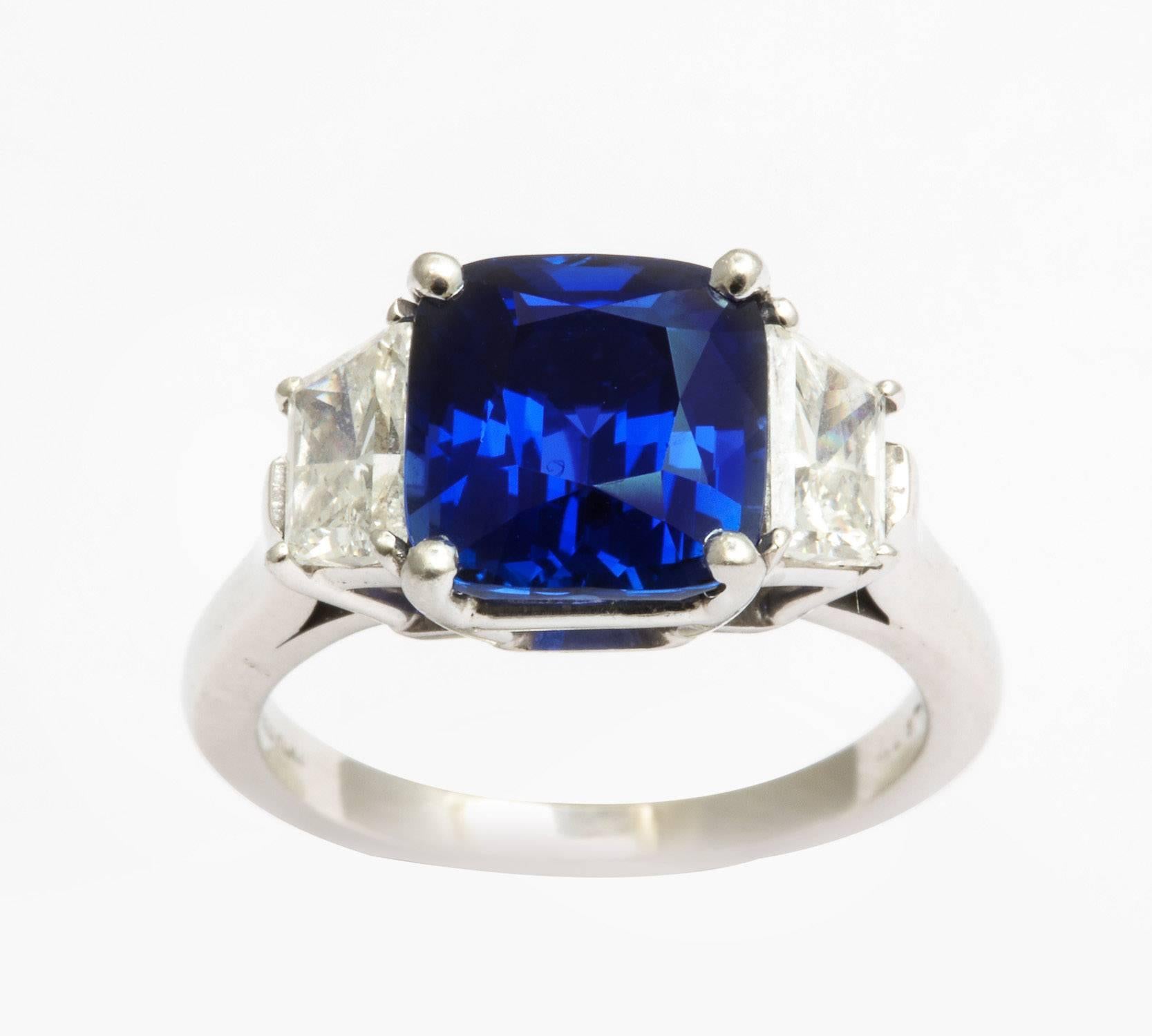 Contemporary Natural Sapphire and Diamond Ring