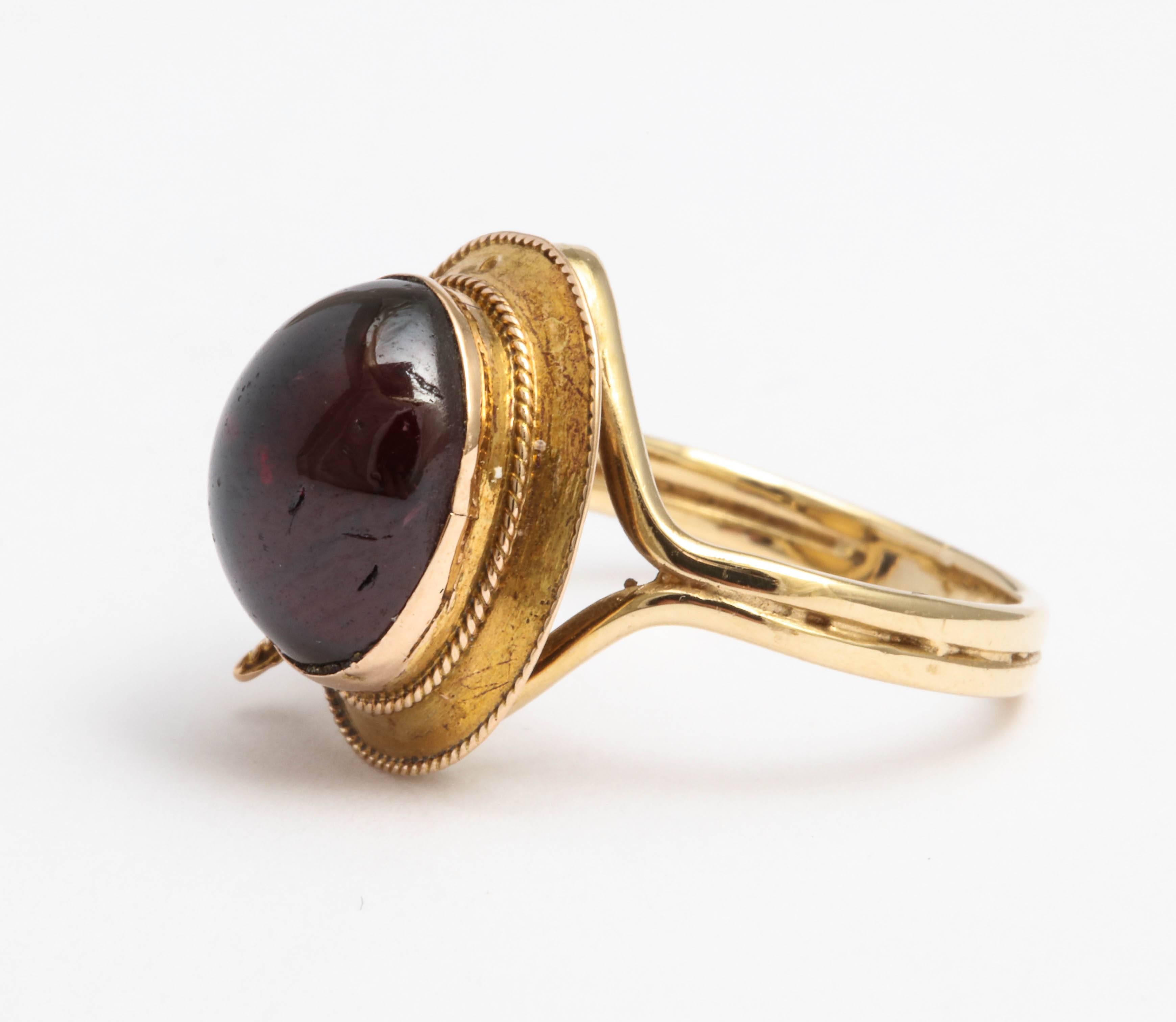 English Cabochon Garnet Gold Buckle Ring, circa 1880 In Good Condition In St. Catharines, ON