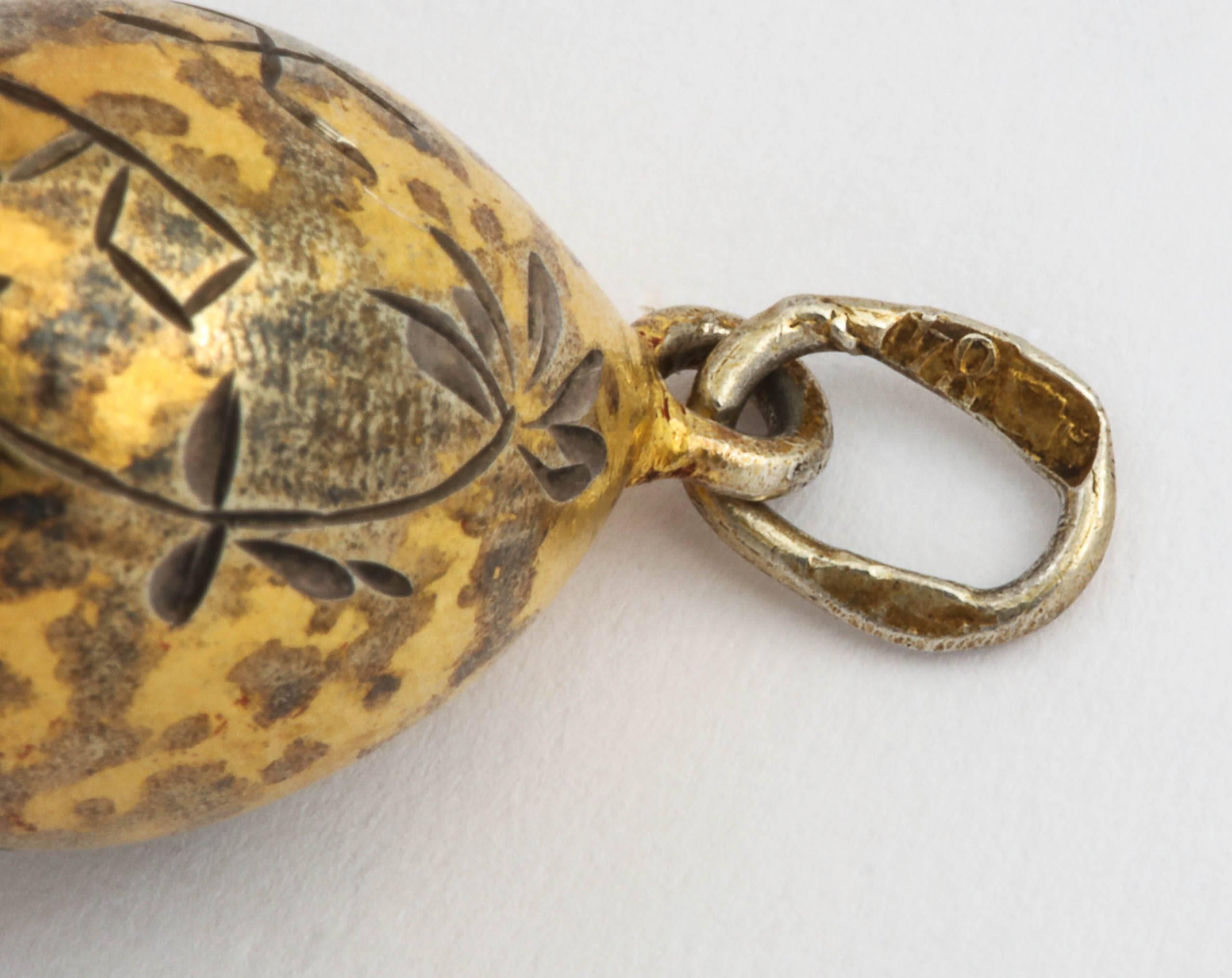 Russian Imperial-era Silver Engraved Easter Egg Pendant, circa 1910 In Fair Condition In St. Catharines, ON