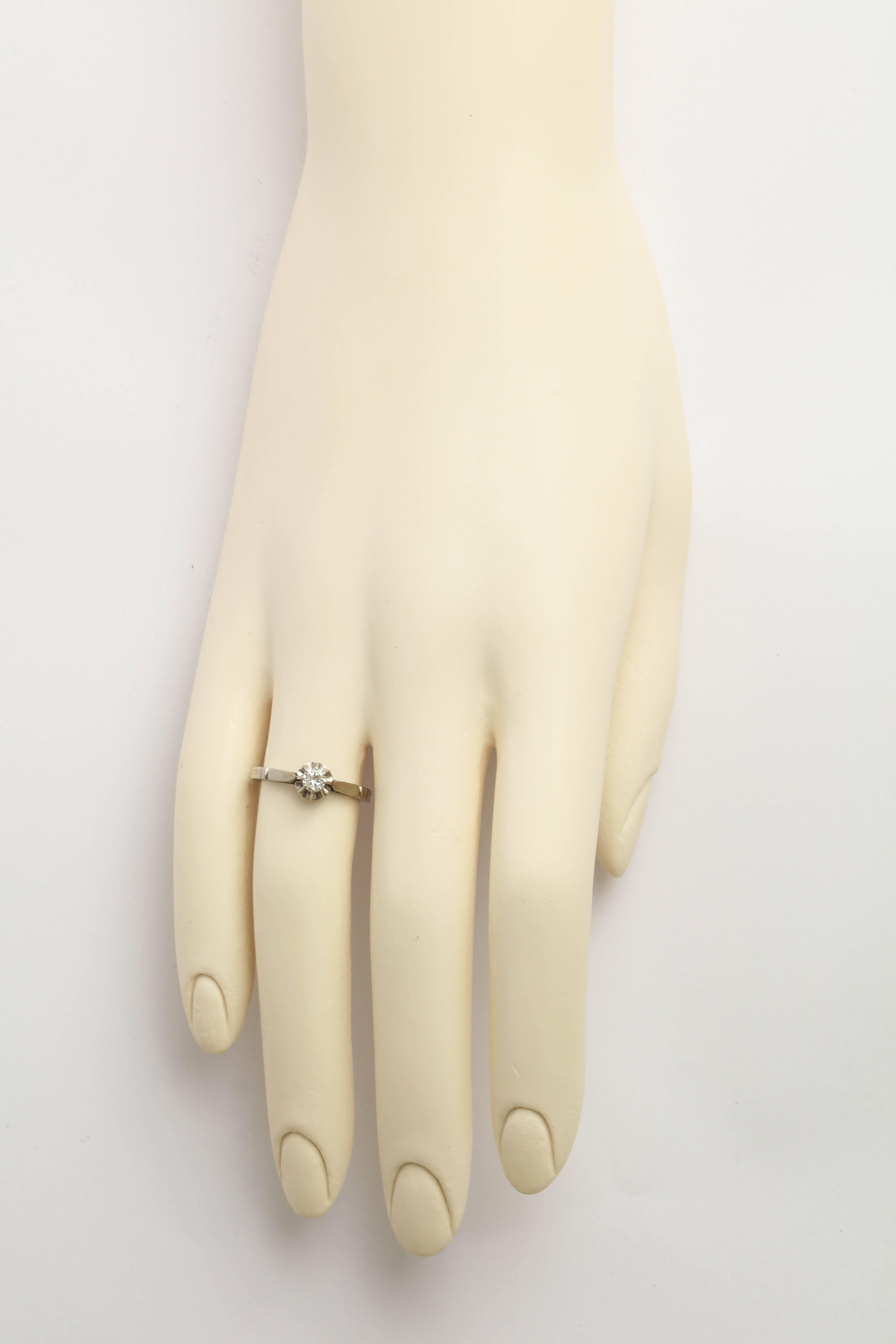 French Diamond Platinum Solitaire Ring, 20th Century 2