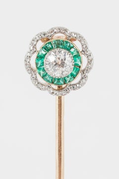 Tie Pin with Diamond & Emerald Cluster in Gold and Platinum, French, circa 1910
