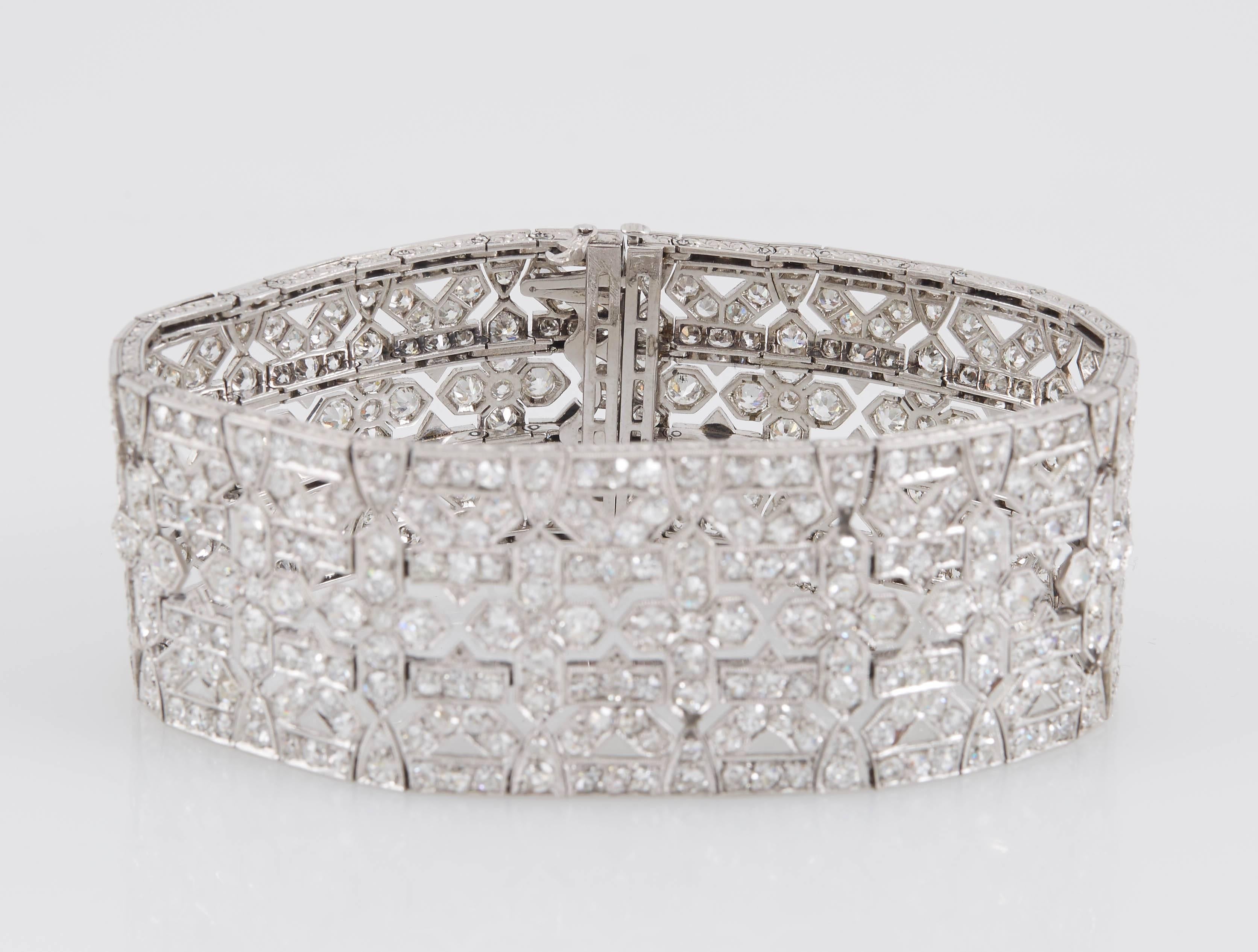 37.00 Carat Art Deco Diamond Platinum Bracelet 3