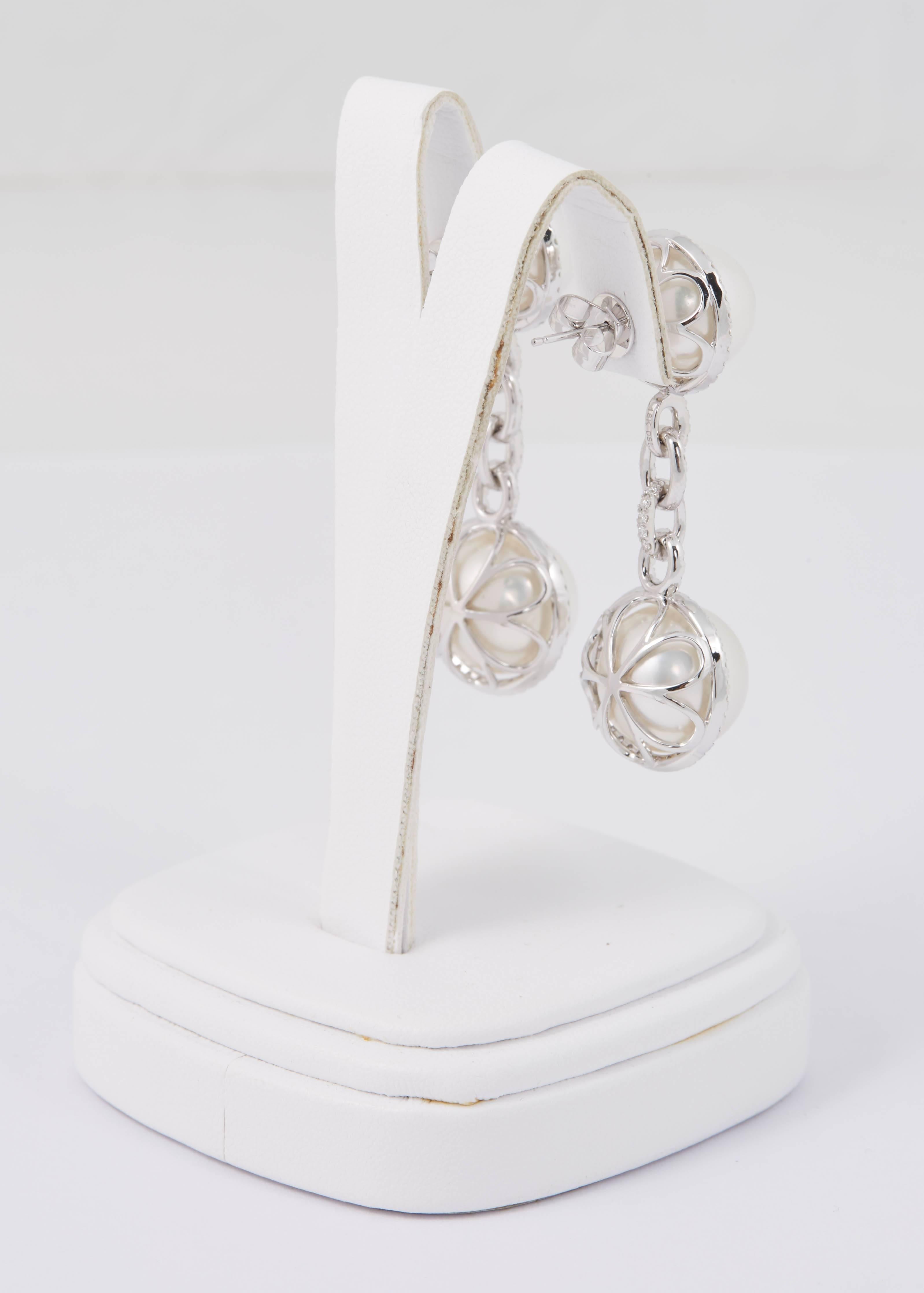 Pendants d'oreilles à maillons en perles des mers du Sud et diamants Neuf - En vente à New York, NY