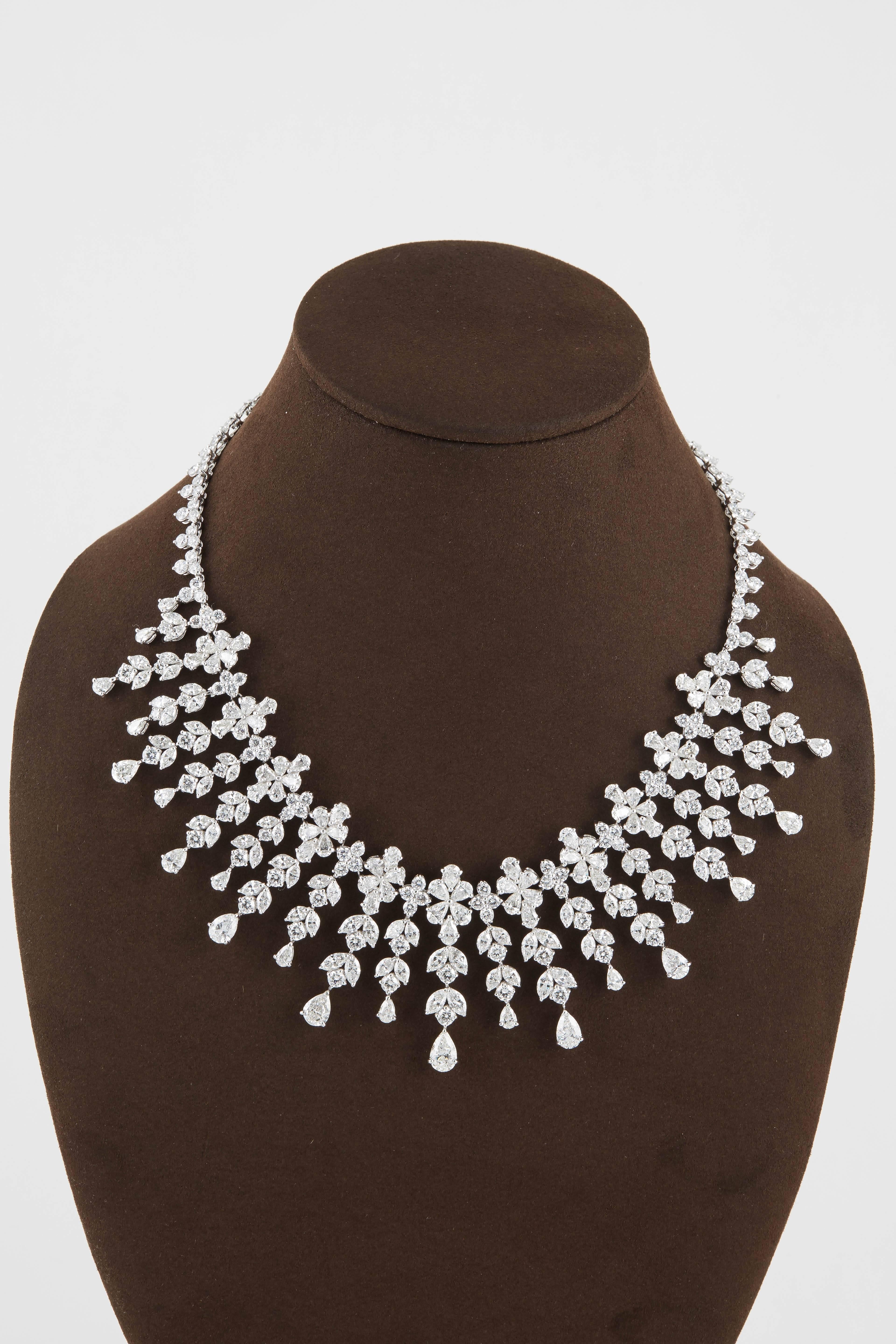 Magnificent Diamond Drop Necklace For Sale 1