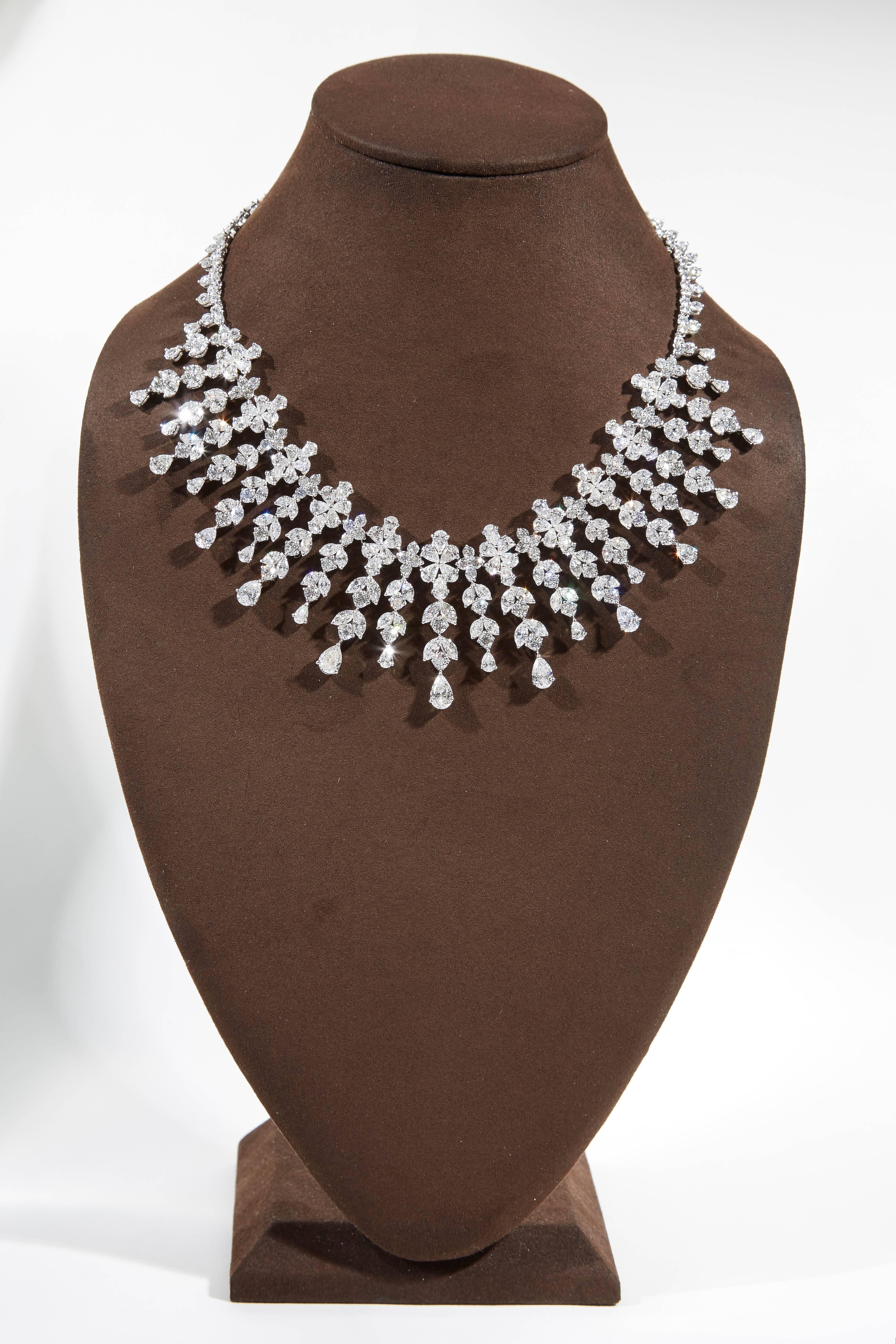 Magnificent Diamond Drop Necklace For Sale 3