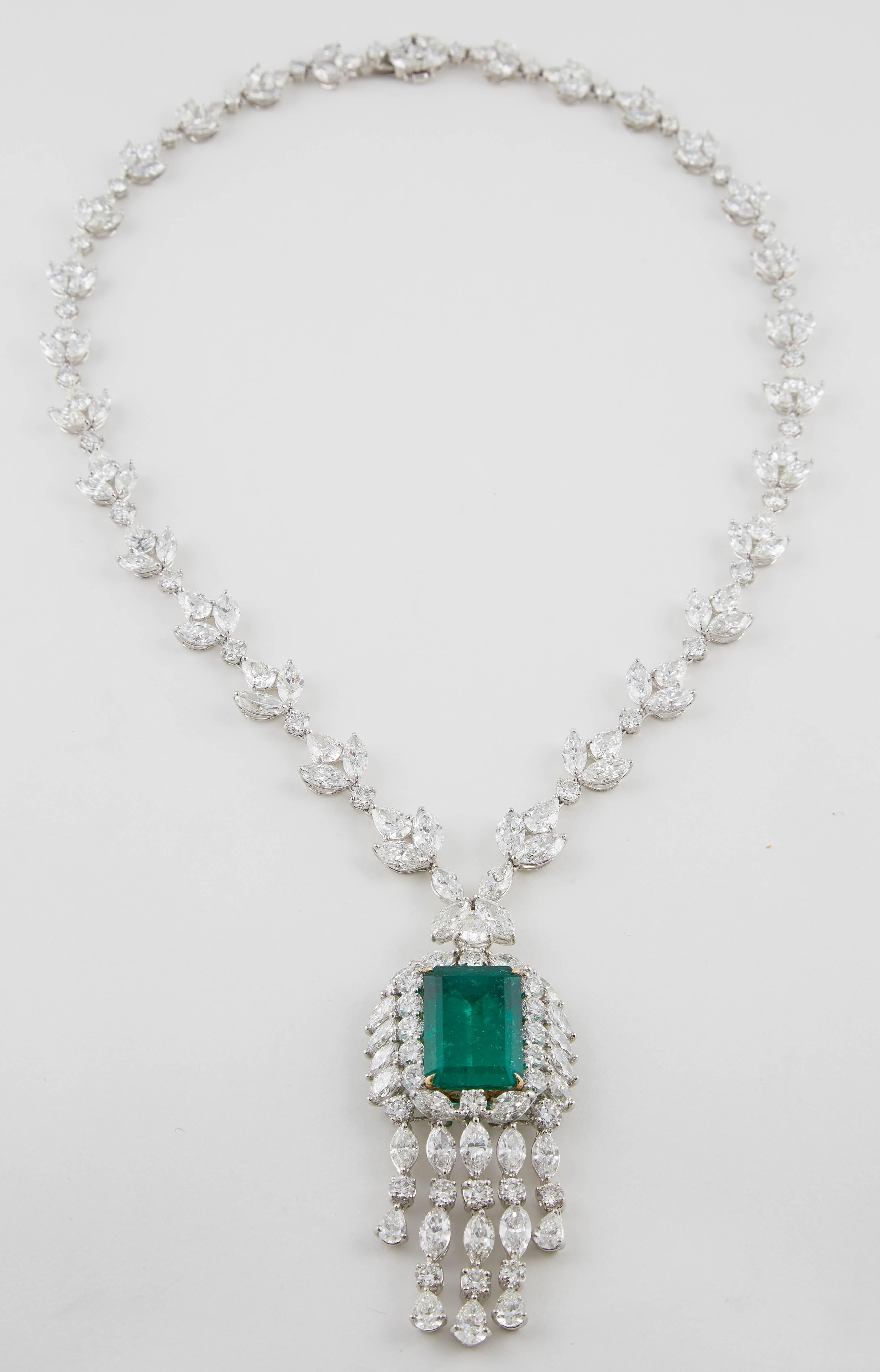 Important GIA Colombian Emerald and Diamond Necklace In New Condition For Sale In New York, NY