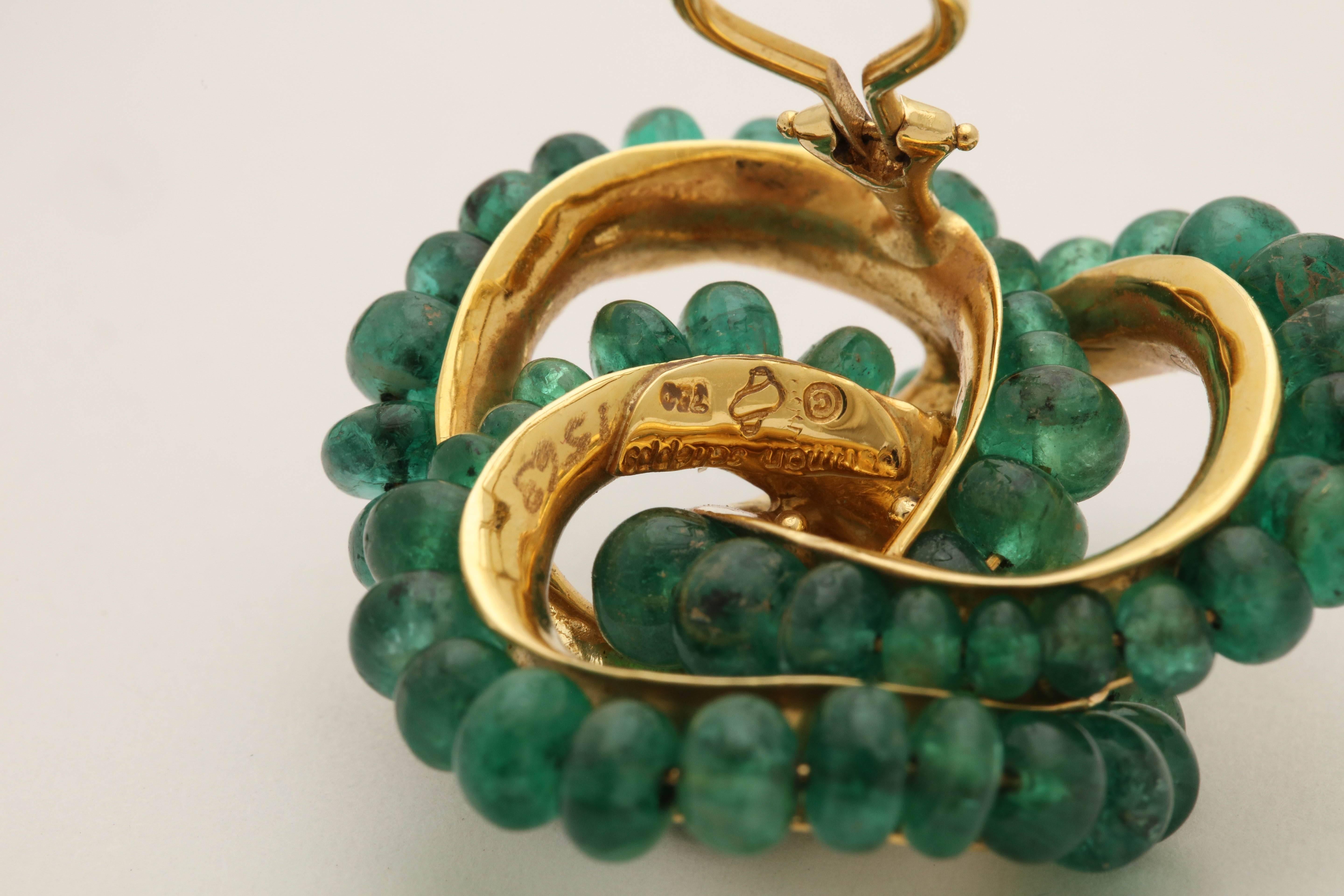 1980s Seaman Schepps Large Emerald Pretzel Knot Design Gold Clip-On Earrings 2