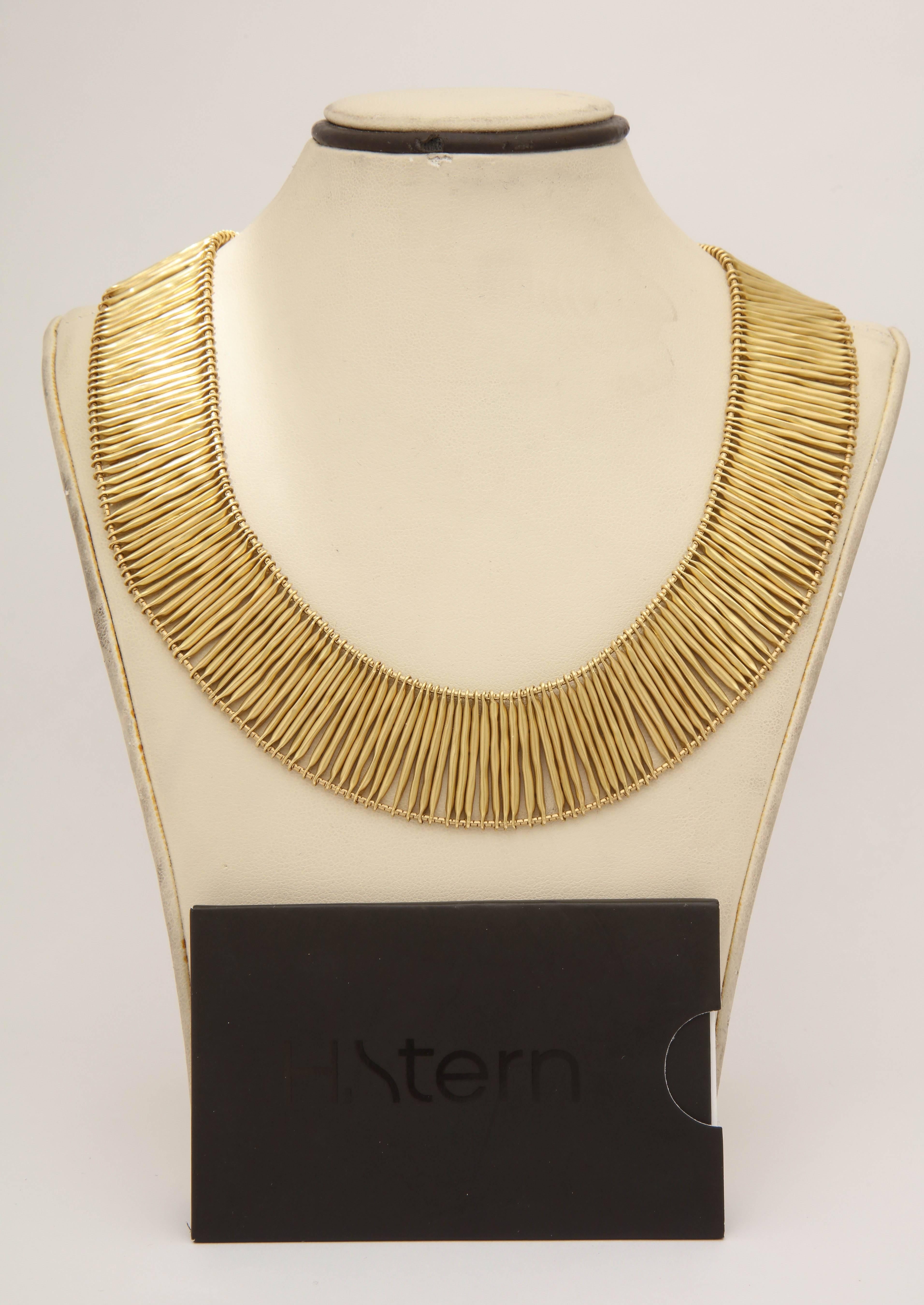 1970s H.Stern Flexible and Sliding Gold Stick Pieces Escalator Necklace In Excellent Condition In New York, NY
