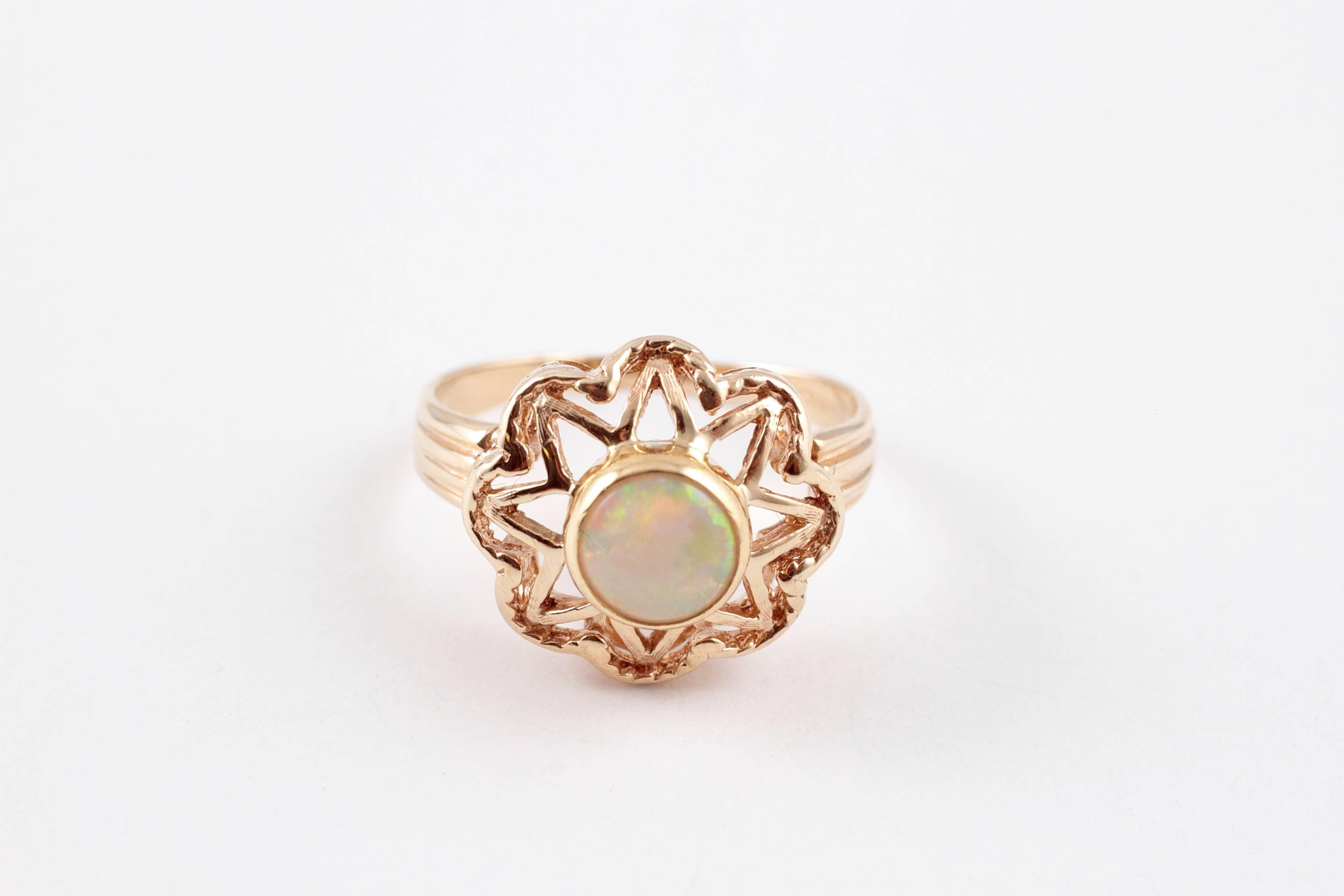 Women's Round Opal Gold Ring