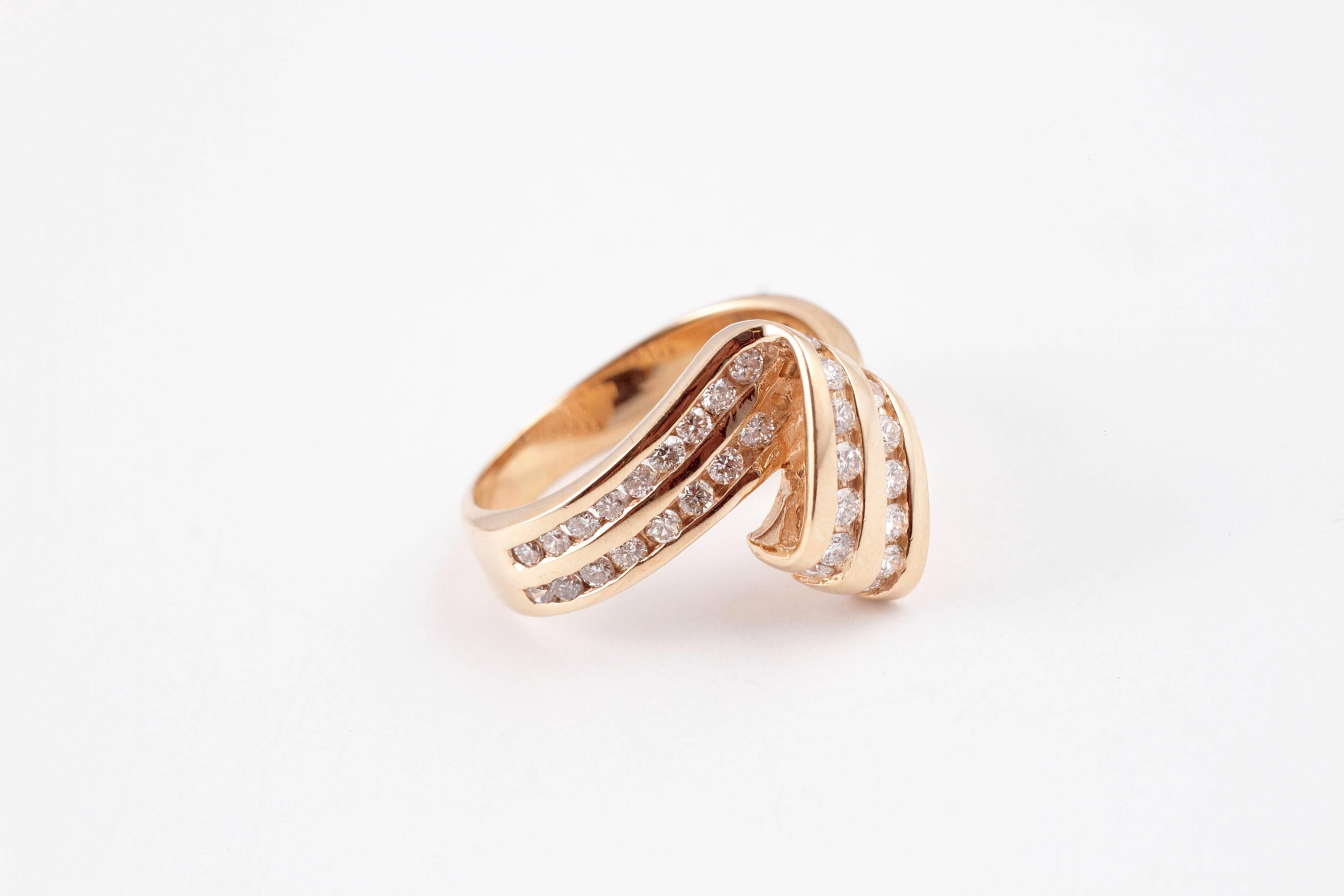 Diamond Yellow Gold Ring In Excellent Condition In Dallas, TX