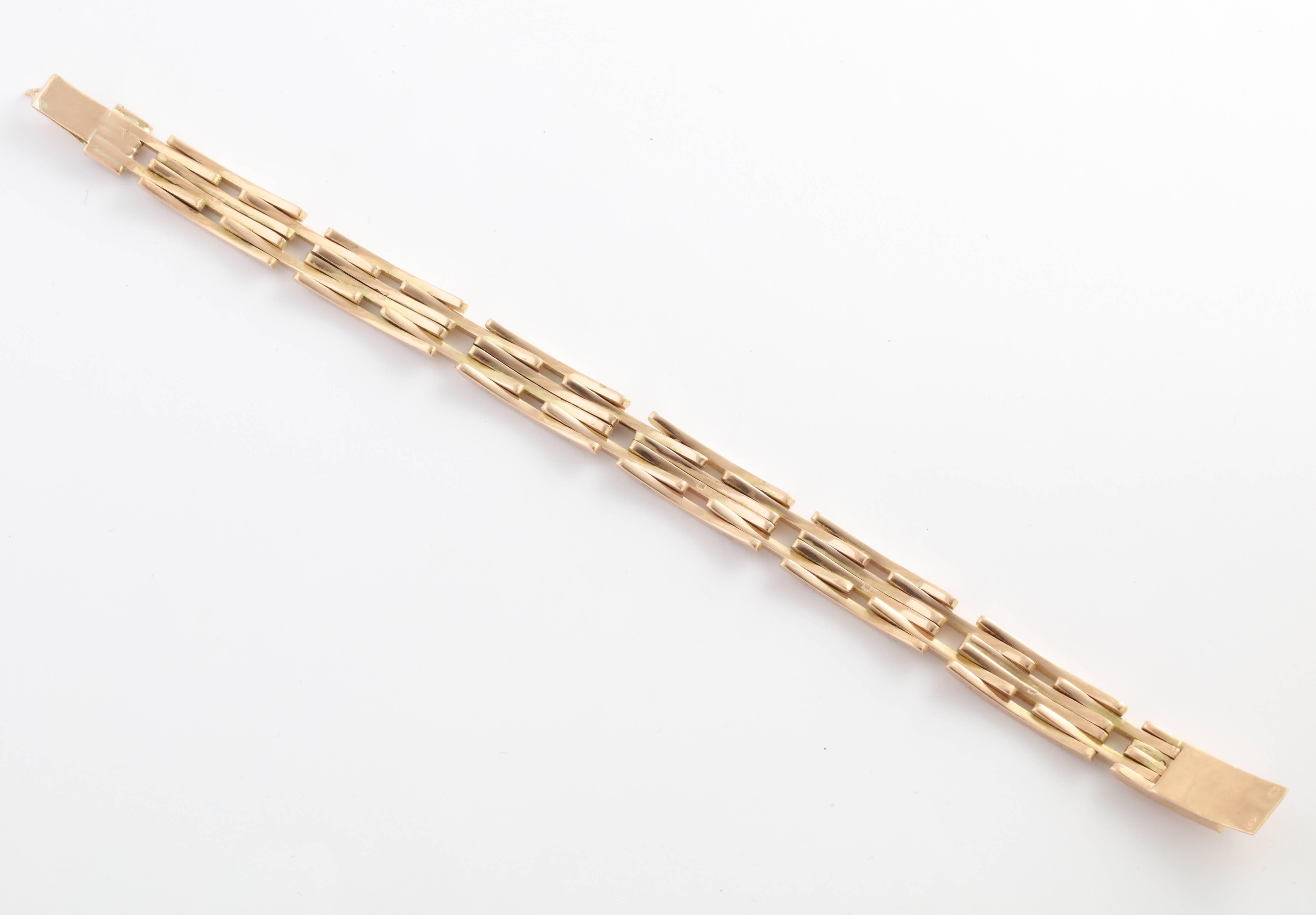 Retro Rose Gold Bracelet In Excellent Condition For Sale In New York, NY