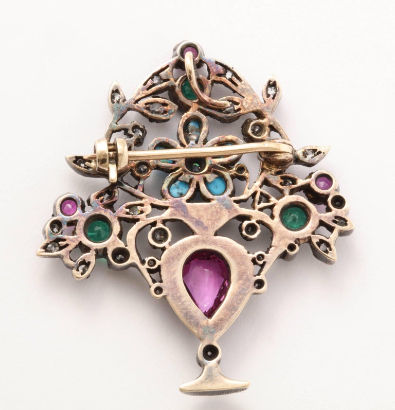 Impeccable Giardinetti Brooch For Sale at 1stDibs