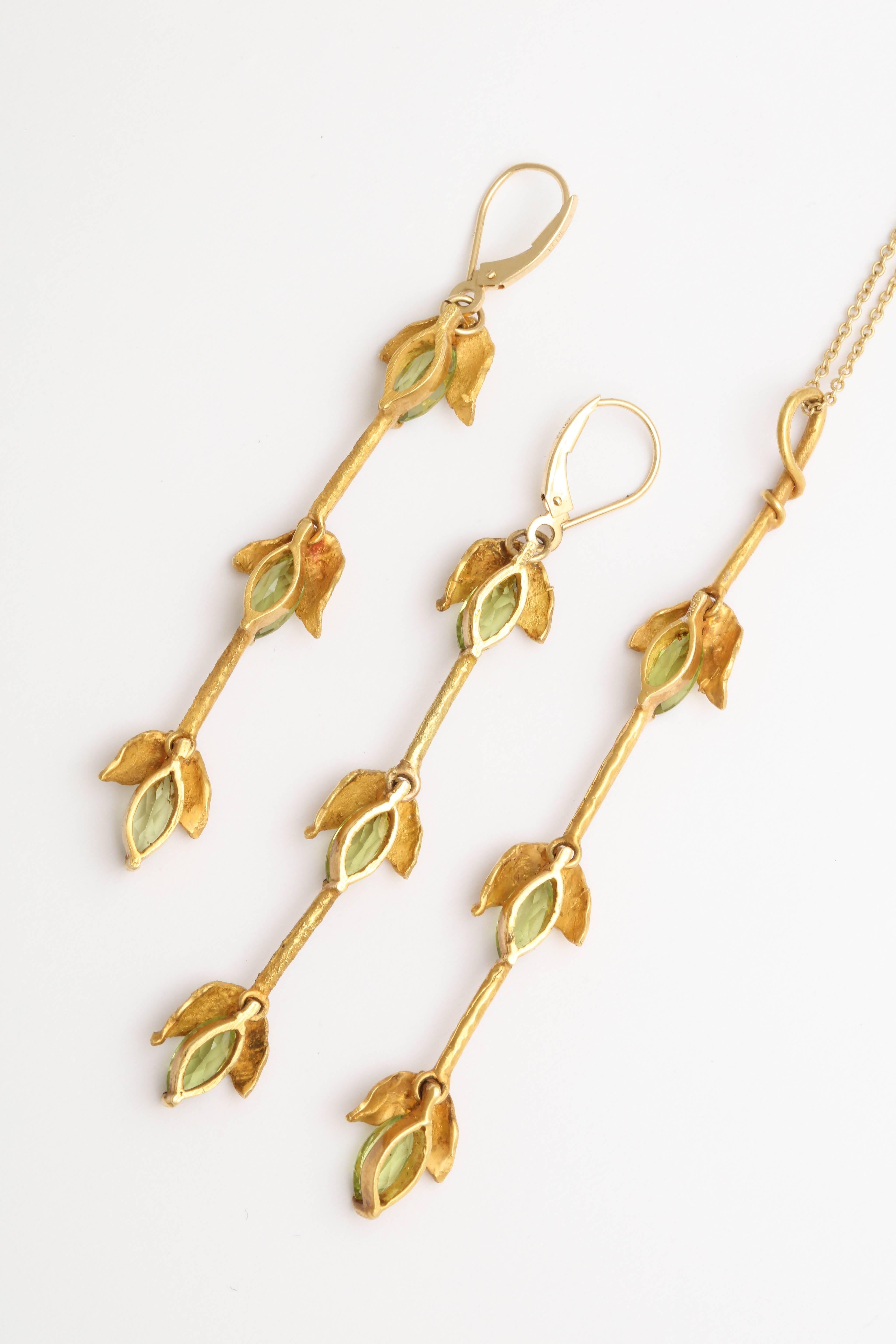 Classical Peridot Marquise Gold Pendant Earring Set In New Condition For Sale In TRYON, NC