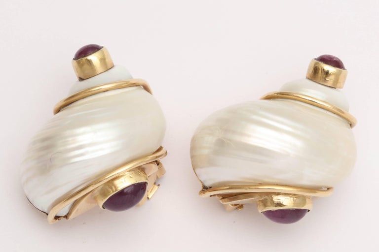 1940s Seaman Schepps Turbo Shell Ruby and Gold Clip on Earrings at 1stDibs
