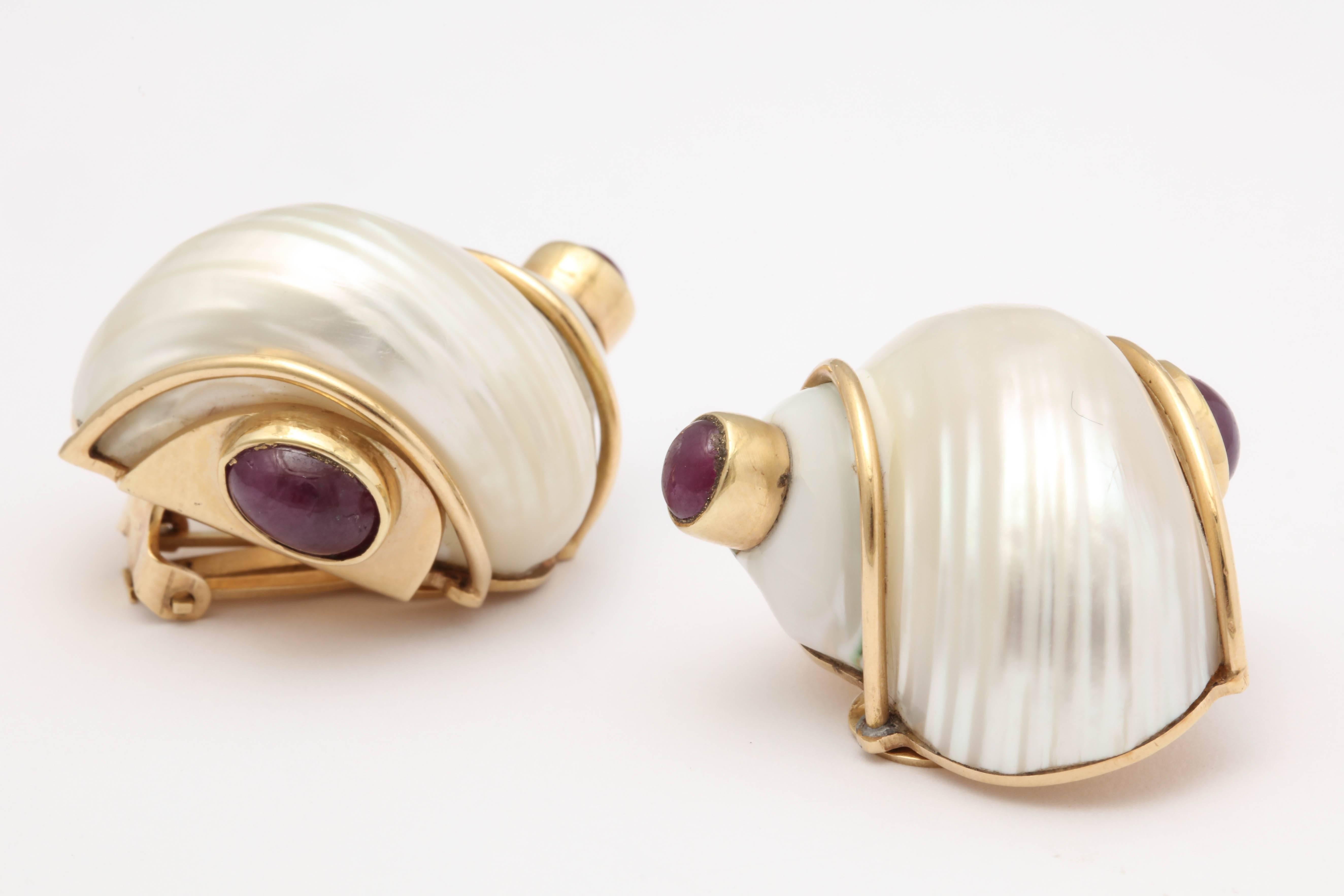 1940s Seaman Schepps Turbo Shell Ruby and Gold Clip on Earrings 4