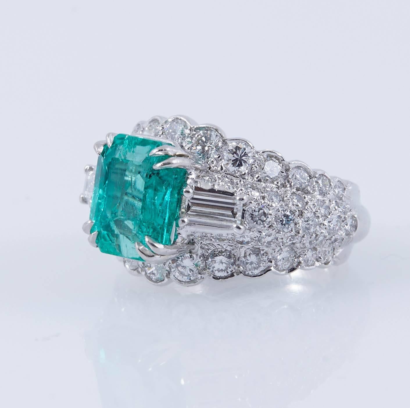 Women's David Webb Green Emerald Diamond Ring For Sale