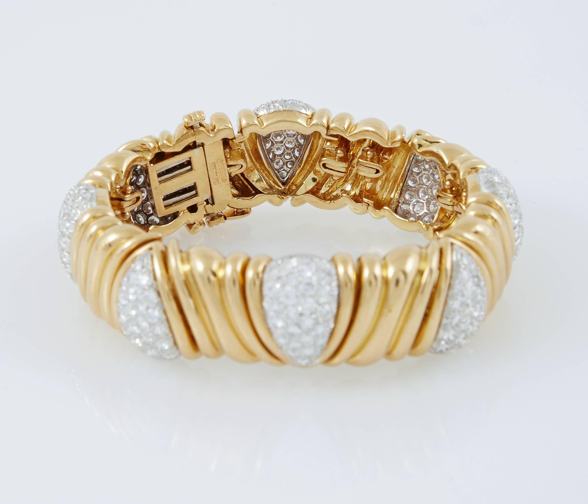 David Webb Gold Diamond Bracelet In Excellent Condition For Sale In New York, NY