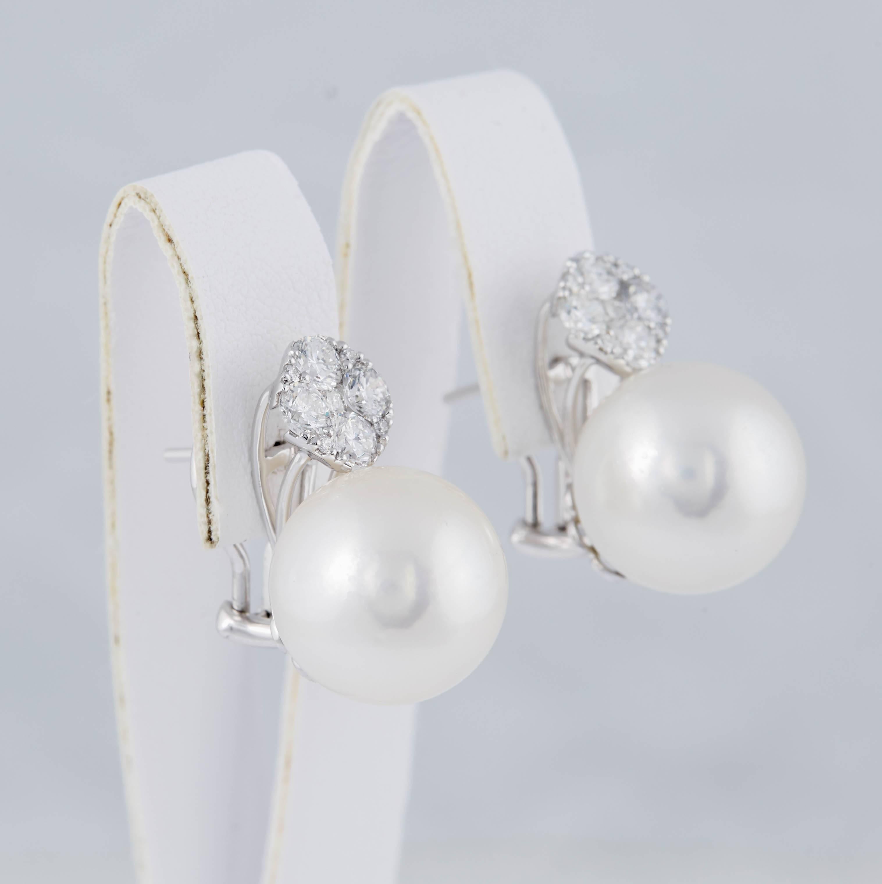 Round Cut Round Cluster Diamonds and South Sea Pearl Drop Earrings For Sale