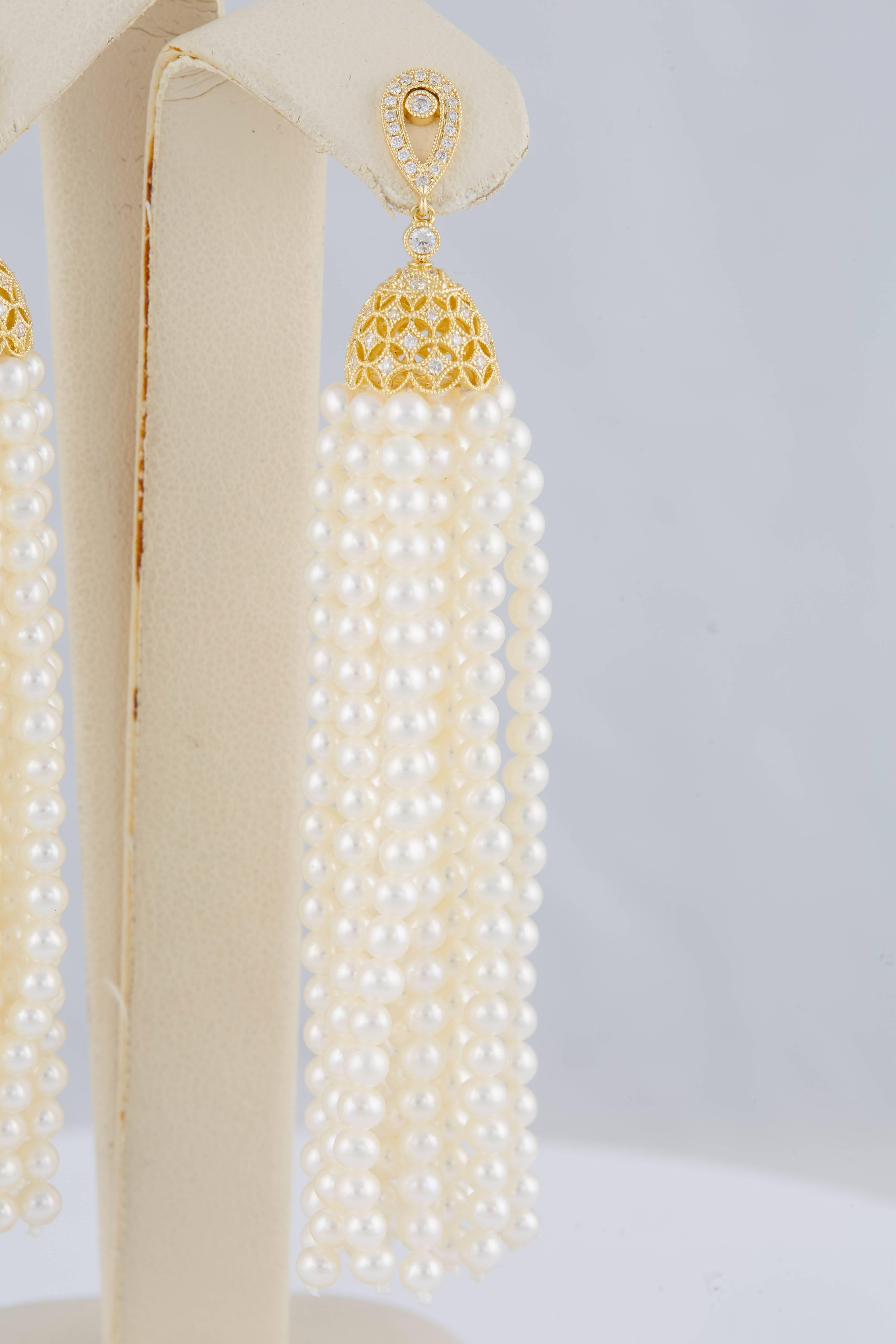 Tassel Freshwater Pearl and Diamonds Dangle Earrings In New Condition For Sale In New York, NY