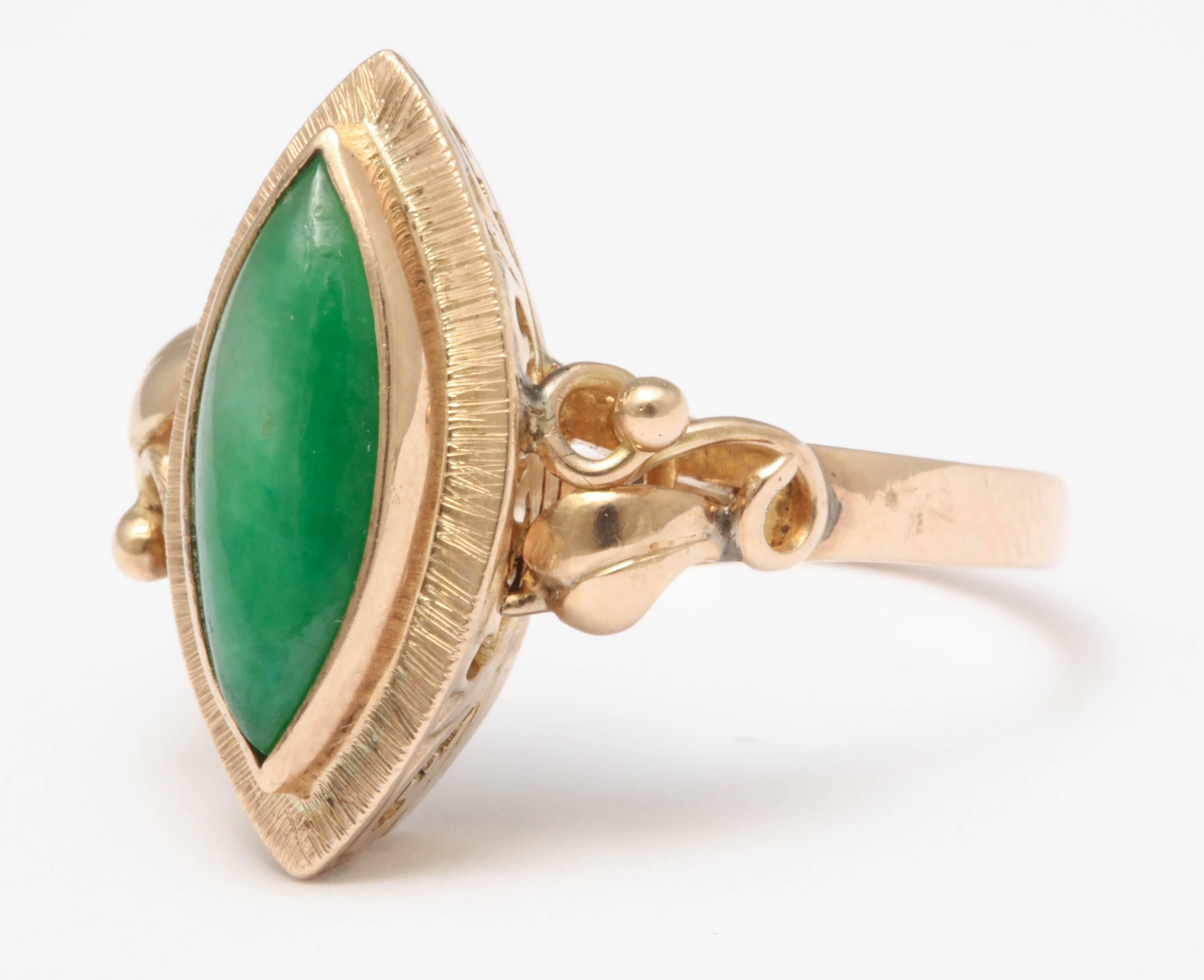 Art Nouveau Jade Ring In Excellent Condition In New York, NY