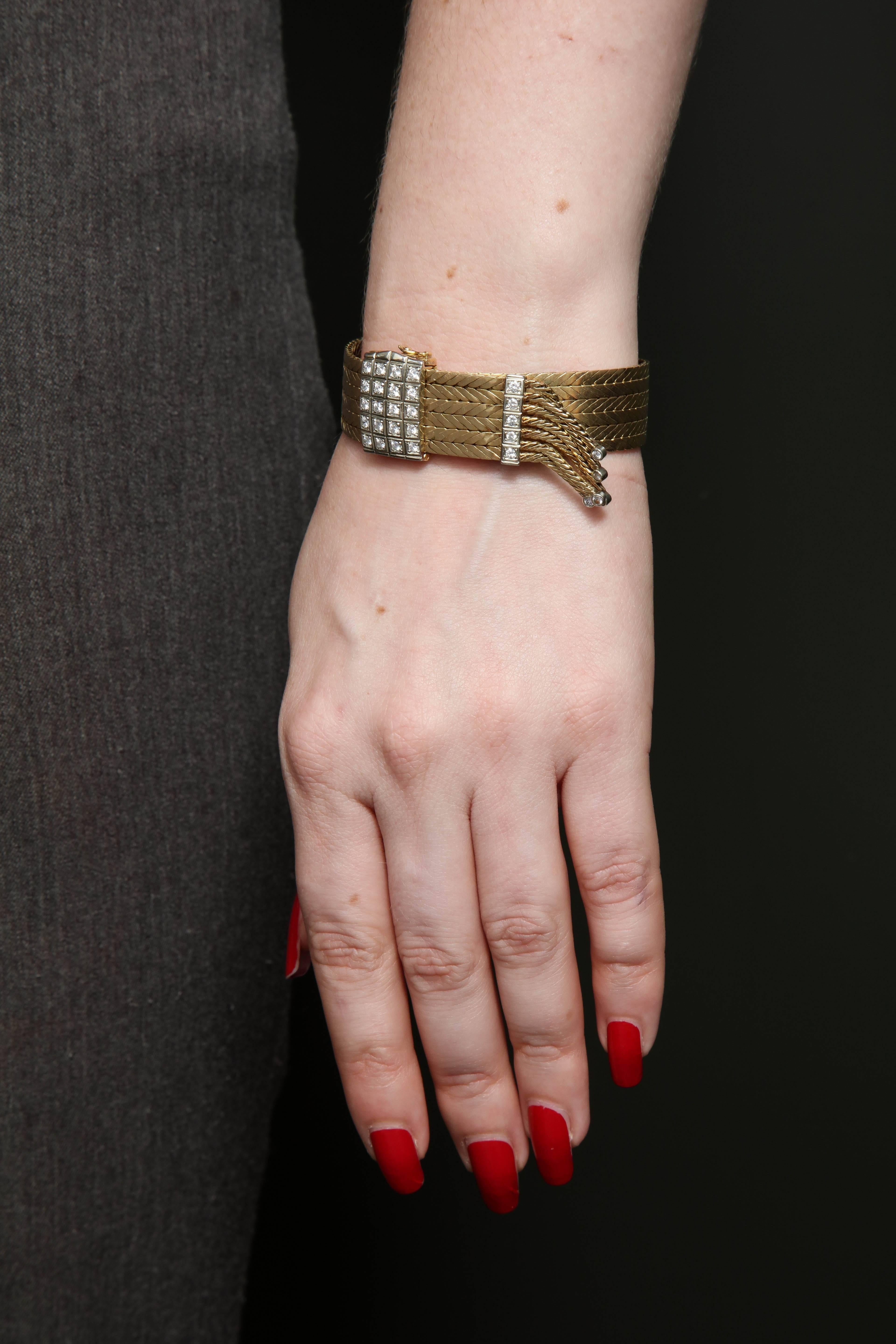 1950s Elegant Belt Strap Diamond Fringe Gold Flexible Tassel Bracelet 3