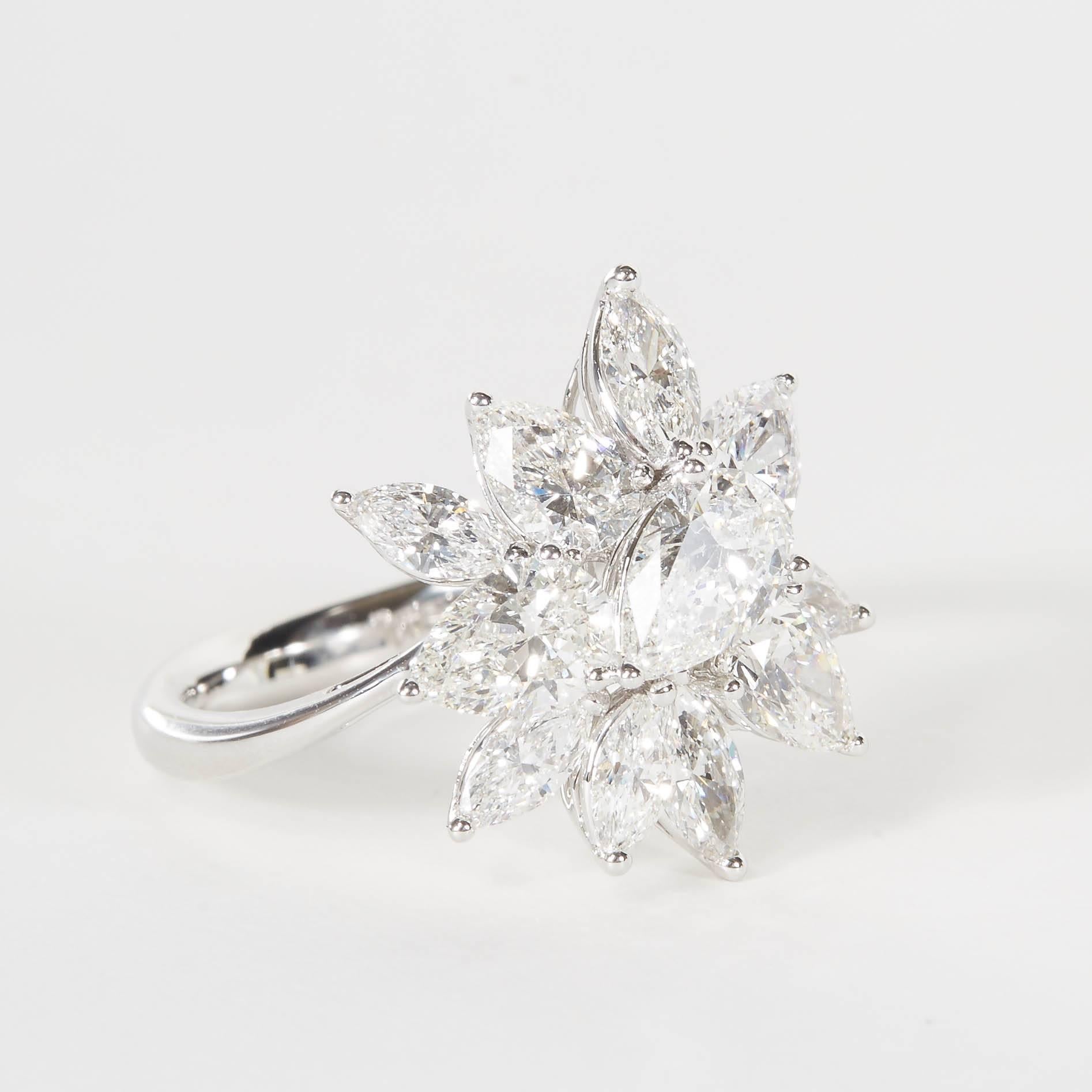 Diamond Cluster Ring In New Condition In New York, NY