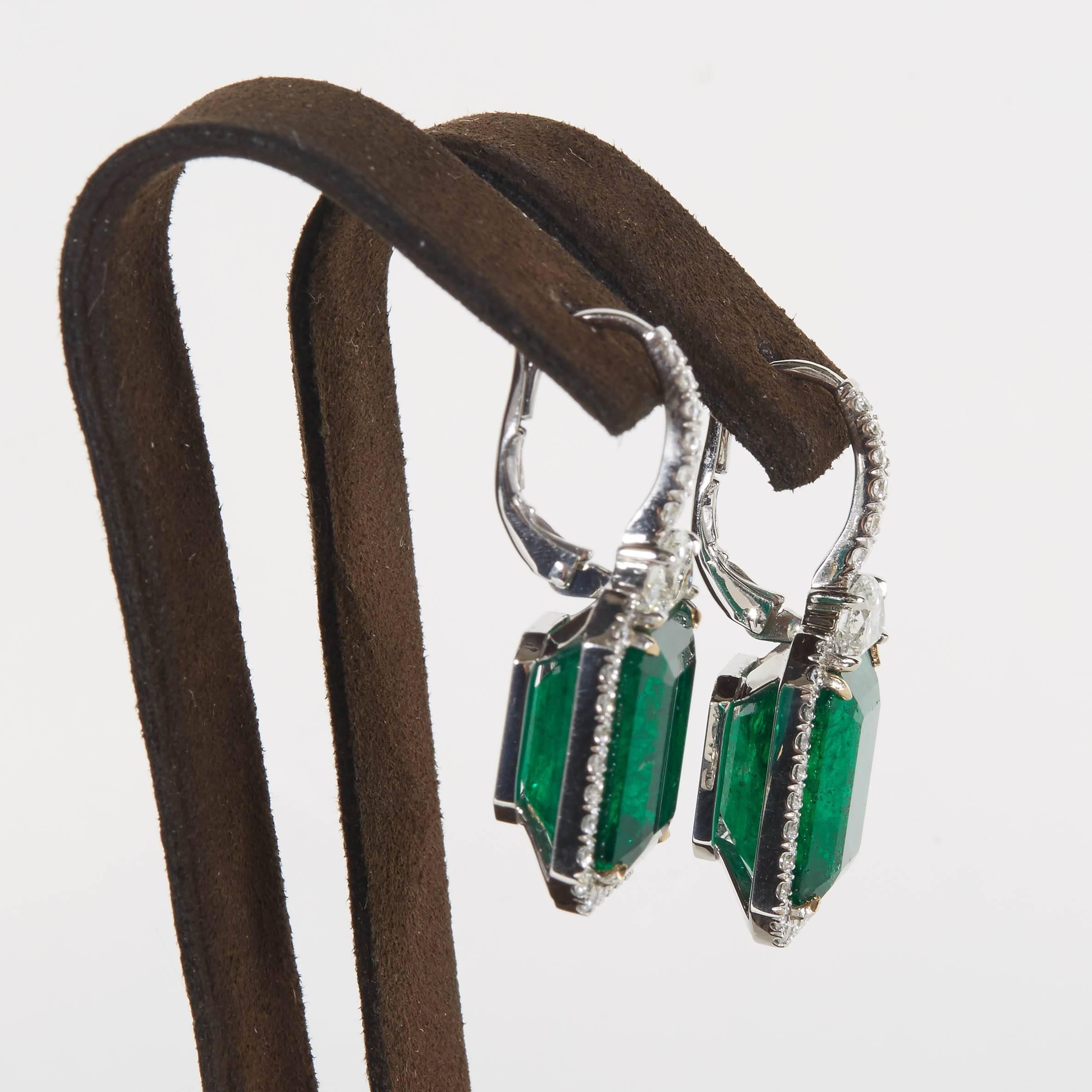 emerald green dangle earrings