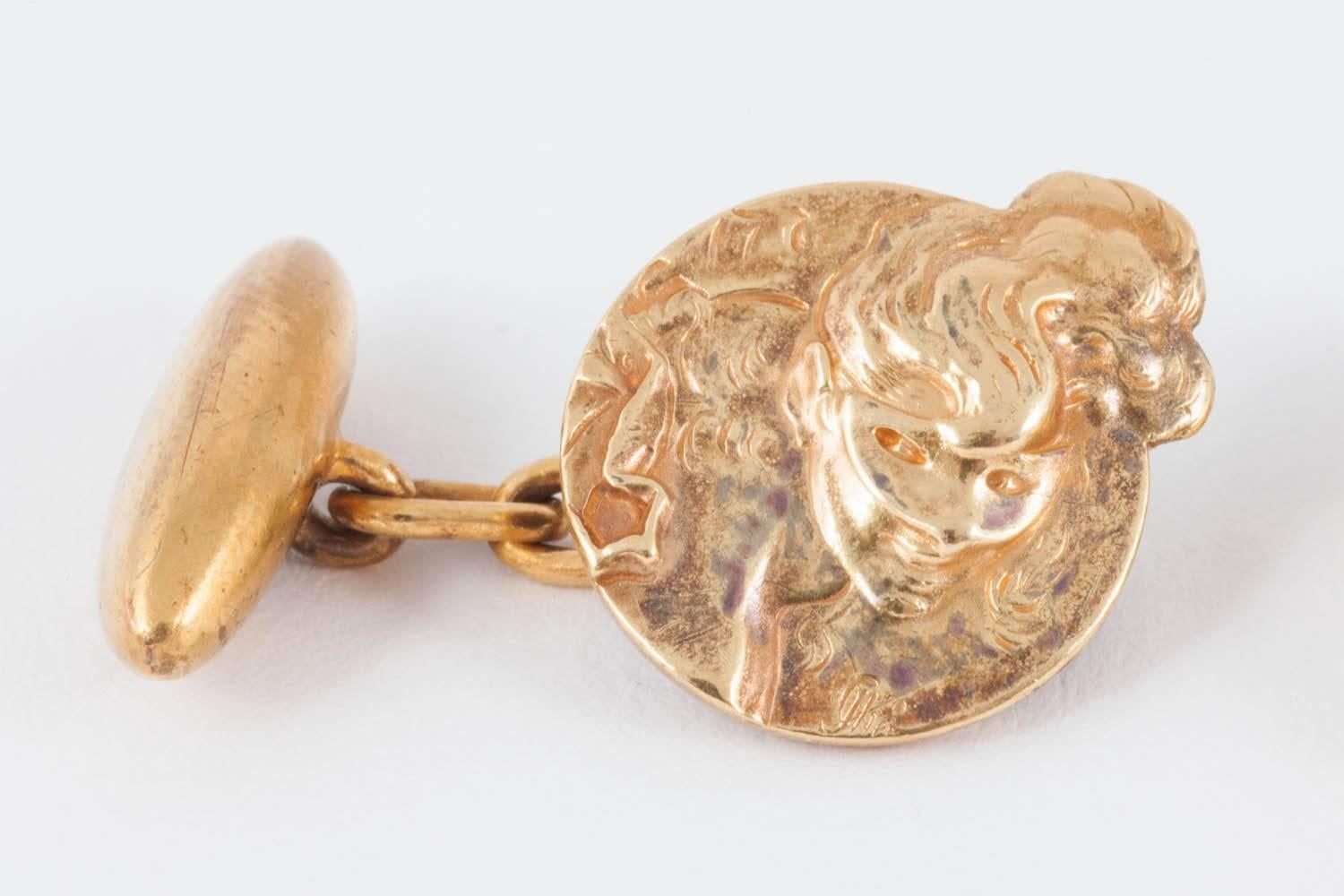  Art Nouveau Cufflinks by Jules Cheret in 18 Karat Gold, French circa 1890  In Good Condition For Sale In London, GB