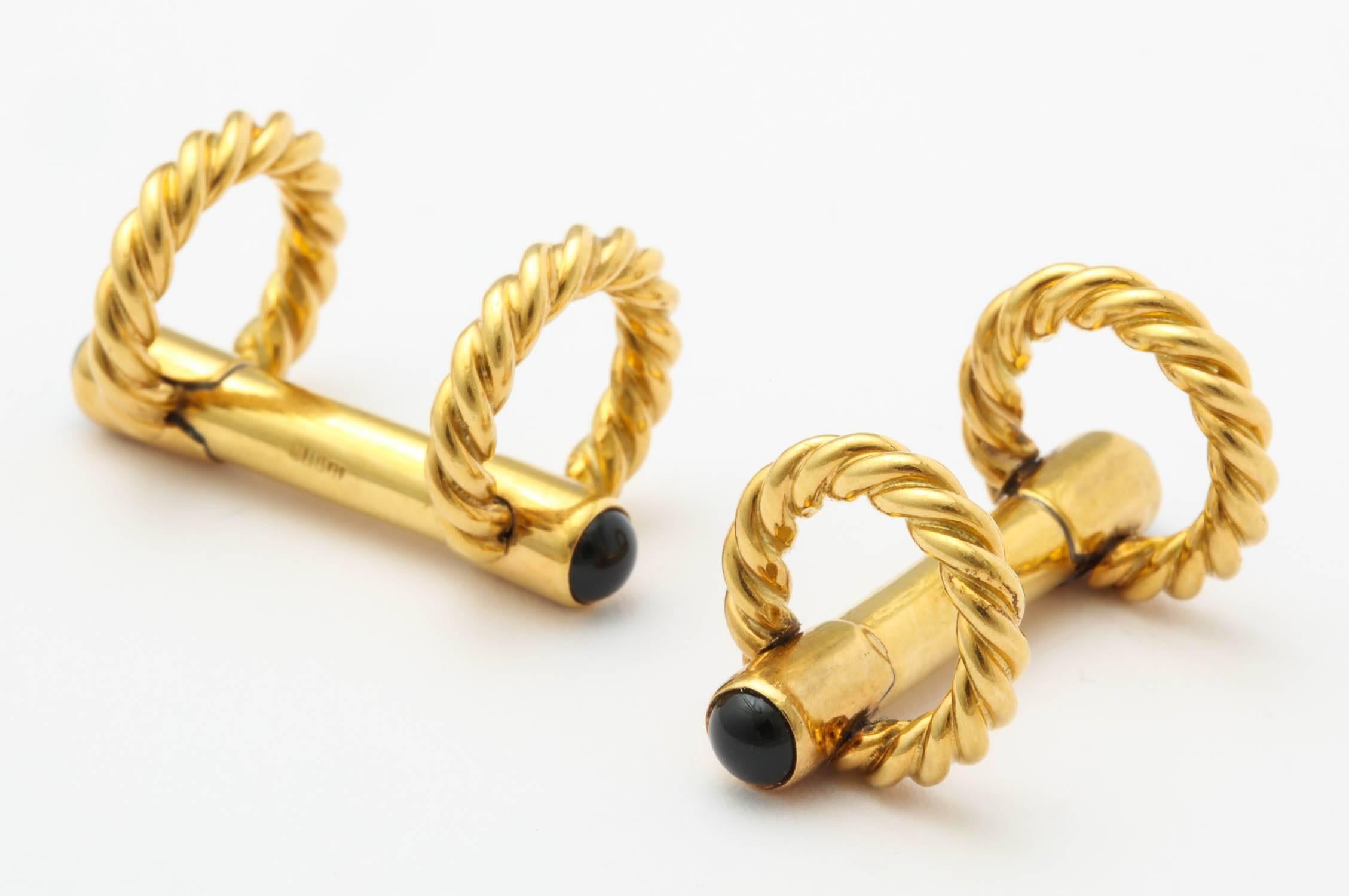 Gold and Sapphire Cufflinks In New Condition For Sale In New York, NY