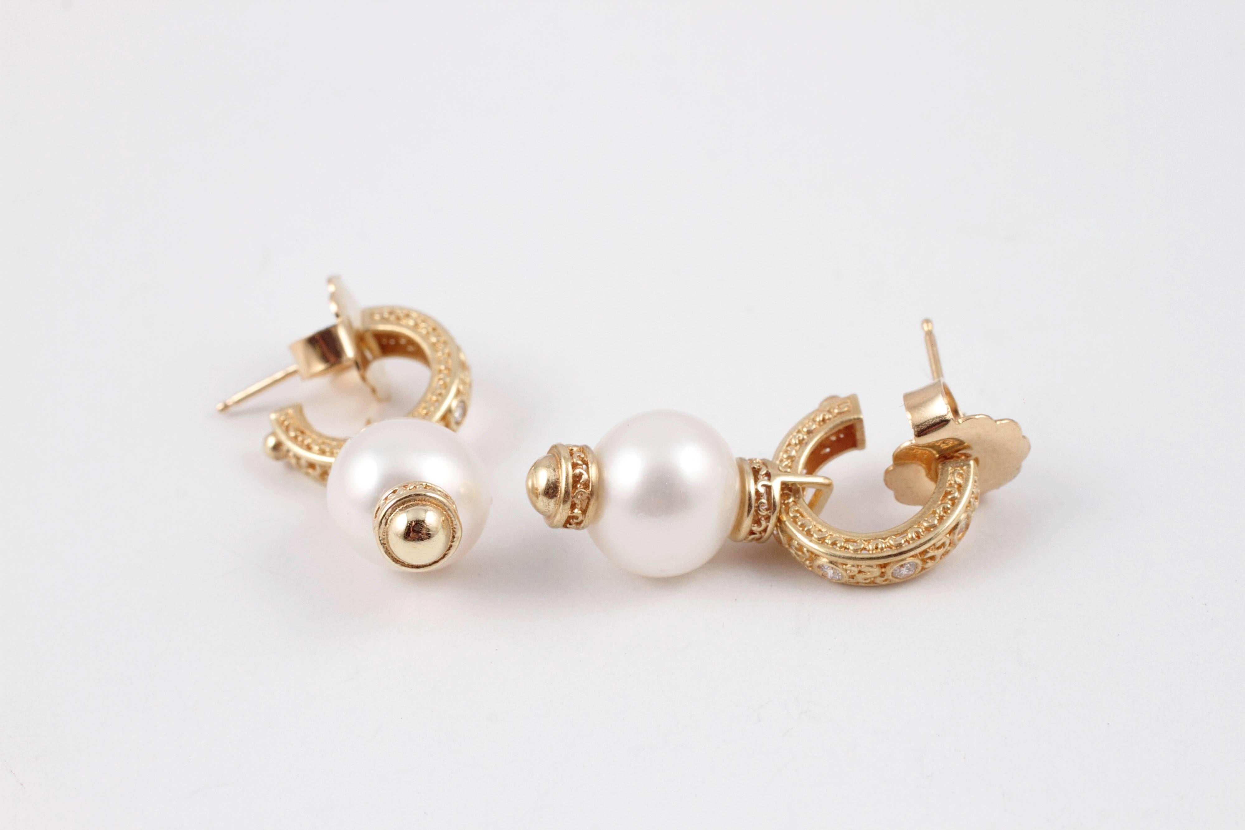 Pearl Diamond Yellow Gold Earrings In Excellent Condition In Dallas, TX