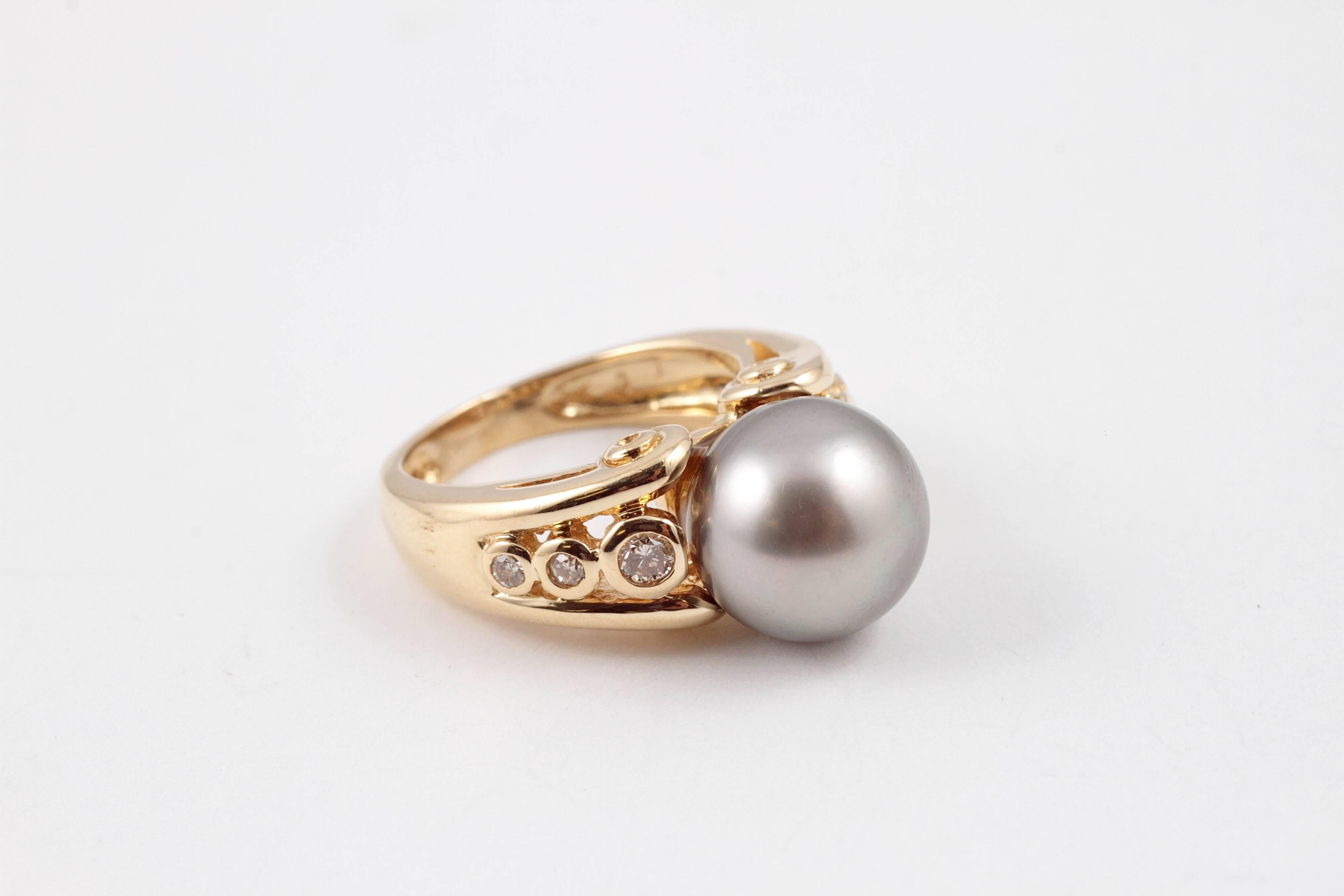 Round Cut Natural Color Tahitian Cultured Pearl Diamond Ring Yellow Gold