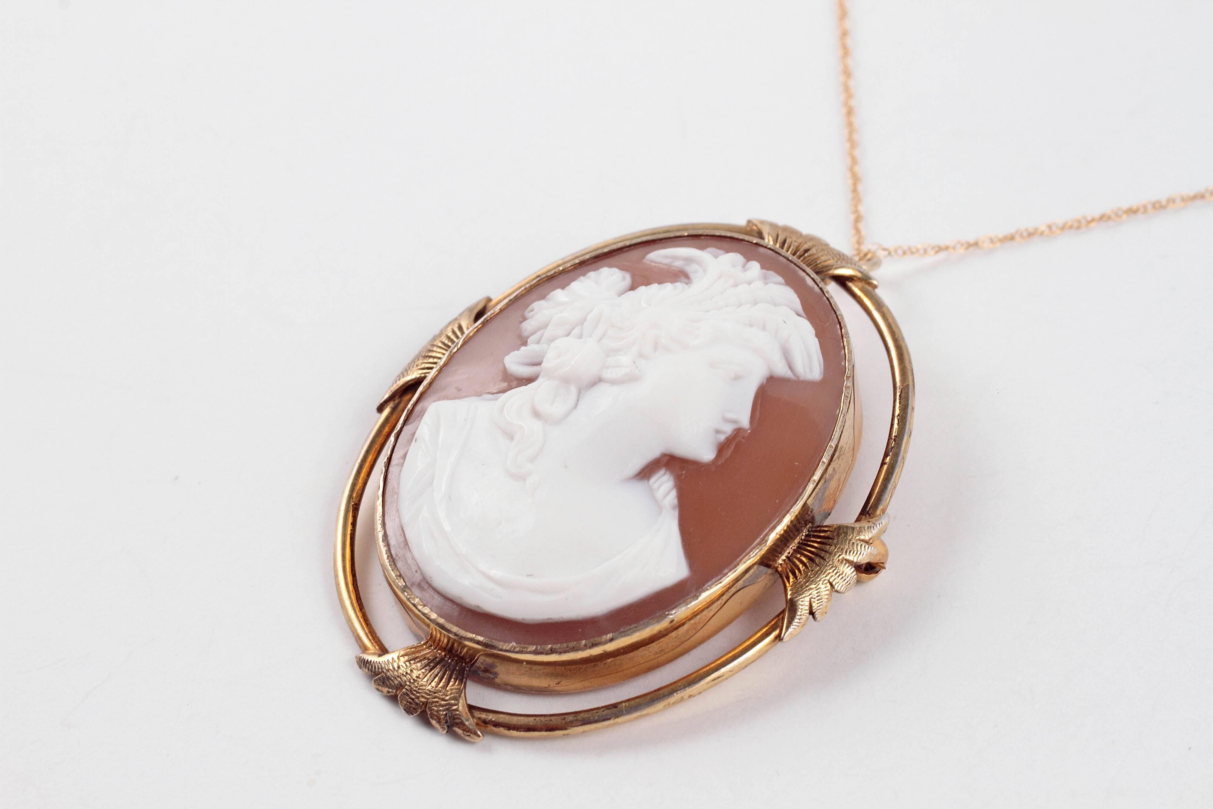 Victorian Gold Filled Shell Cameo Pendant In Good Condition In Dallas, TX