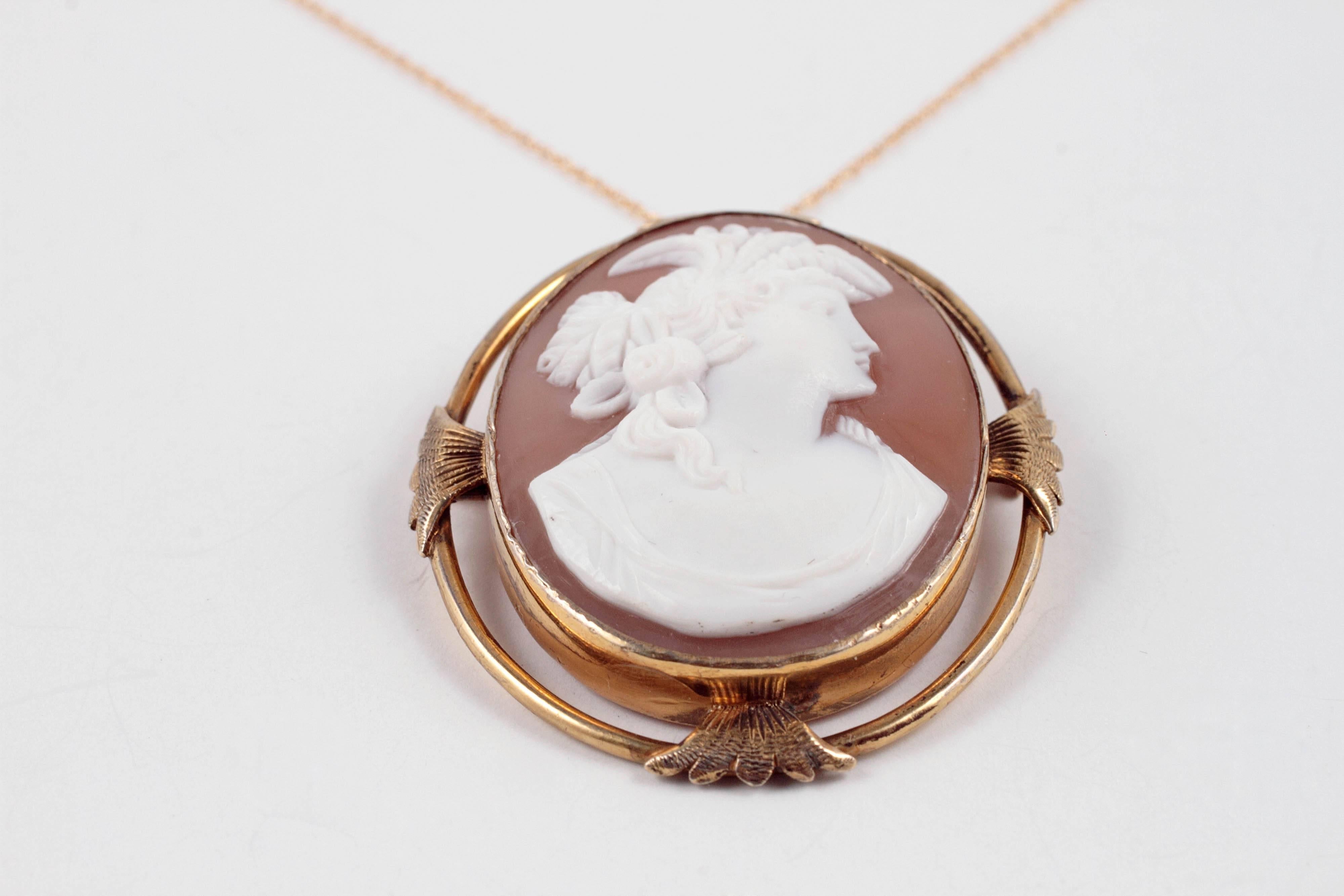 Women's Victorian Gold Filled Shell Cameo Pendant