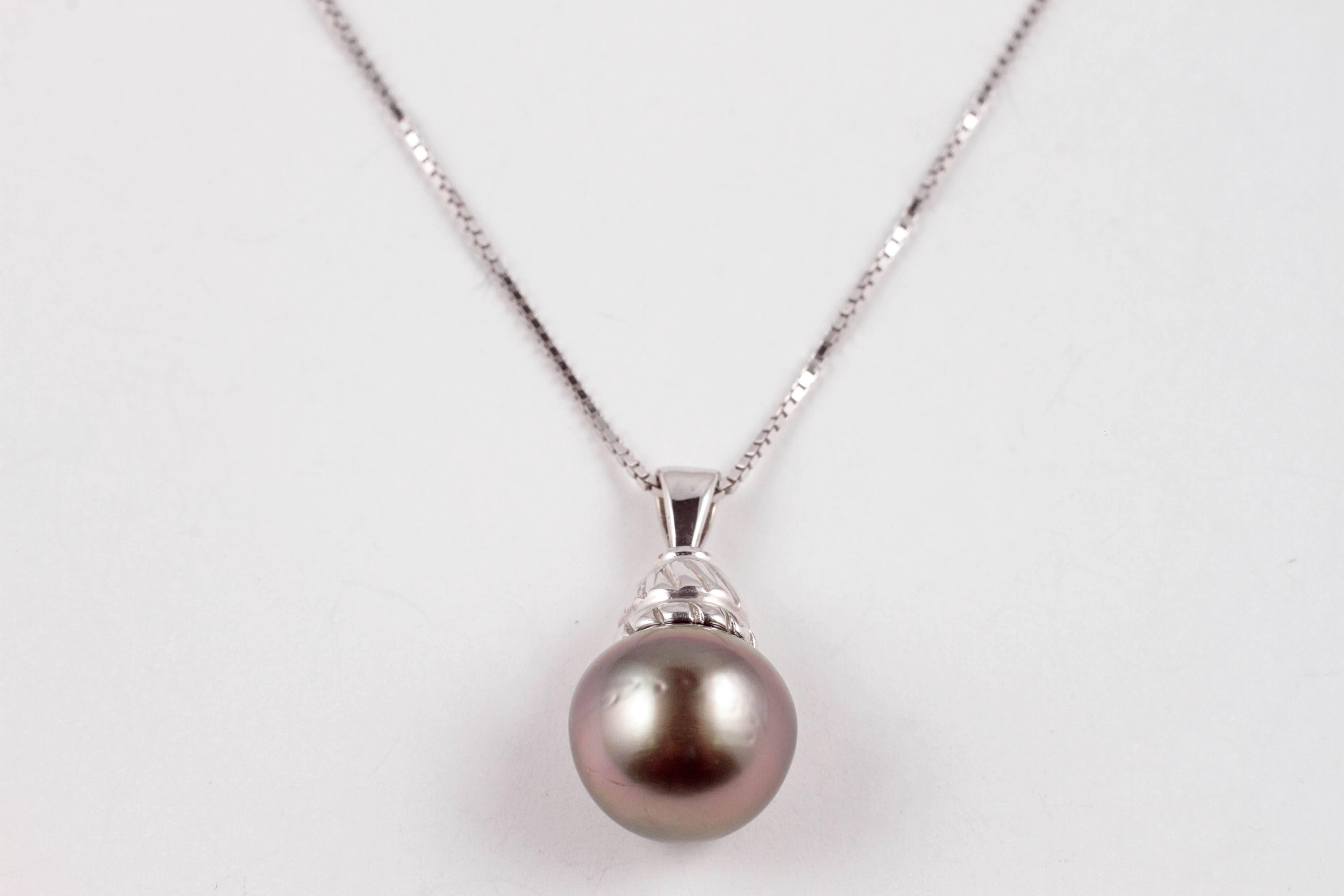 Natural Color Tahitian Cultured Pearl White Gold Necklace 1