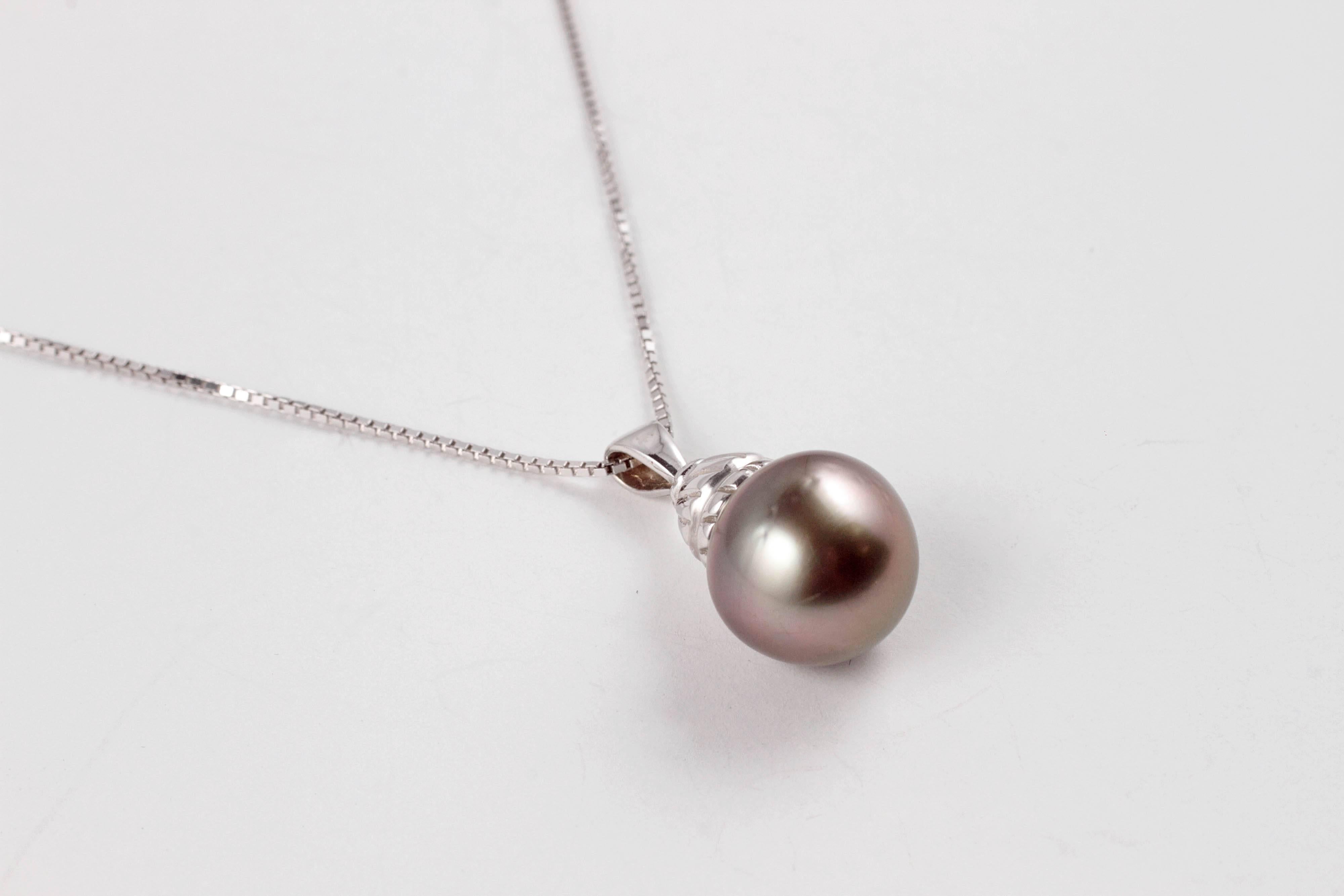 Natural Color Tahitian Cultured Pearl White Gold Necklace 2