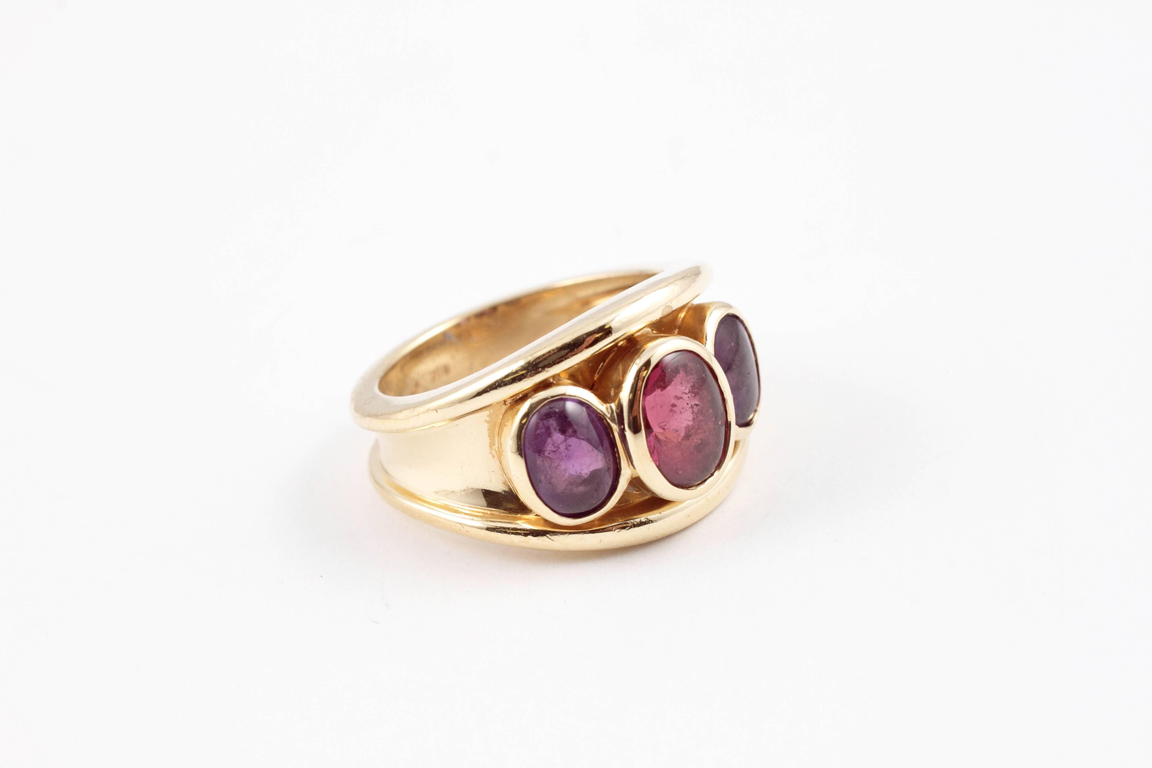 Amethyst Tourmaline Yellow Gold Ring In Excellent Condition In Dallas, TX