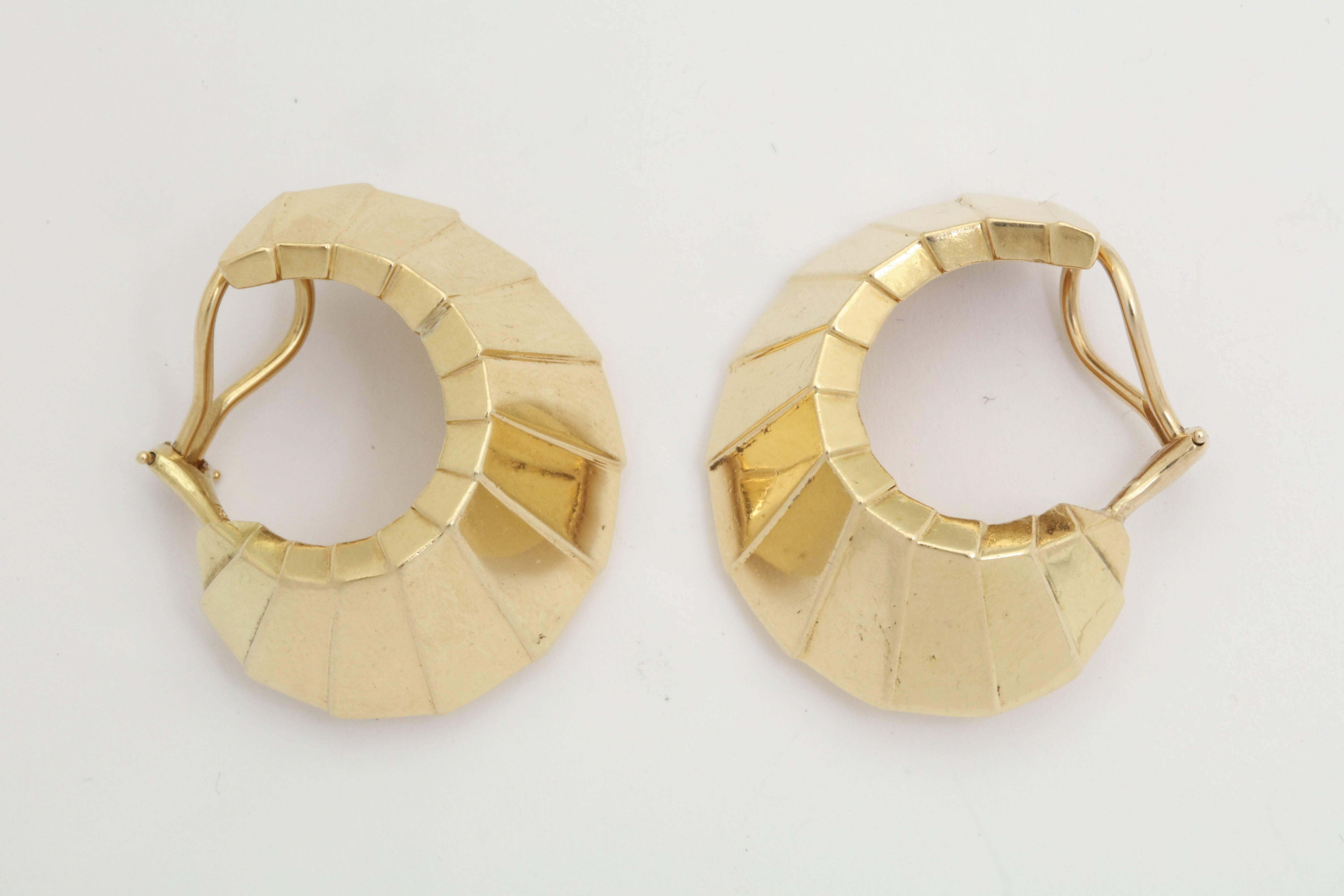 1970s Fan Design Semi Hoop Gold Illusion Earclips 2
