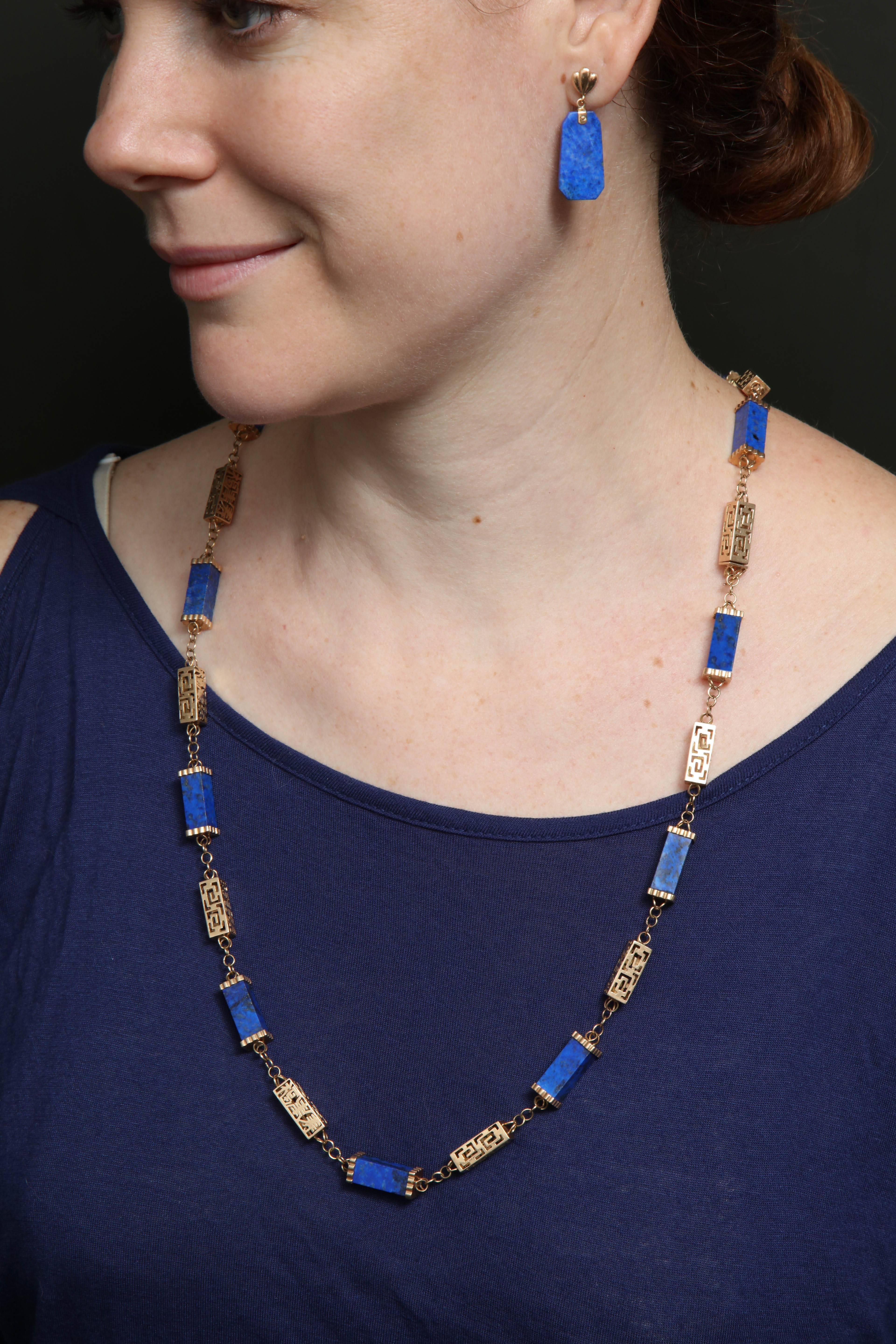 1950s Three Dimensional Cylinder Shape Lapis Lazuli and Reticulated Gold Chain 1