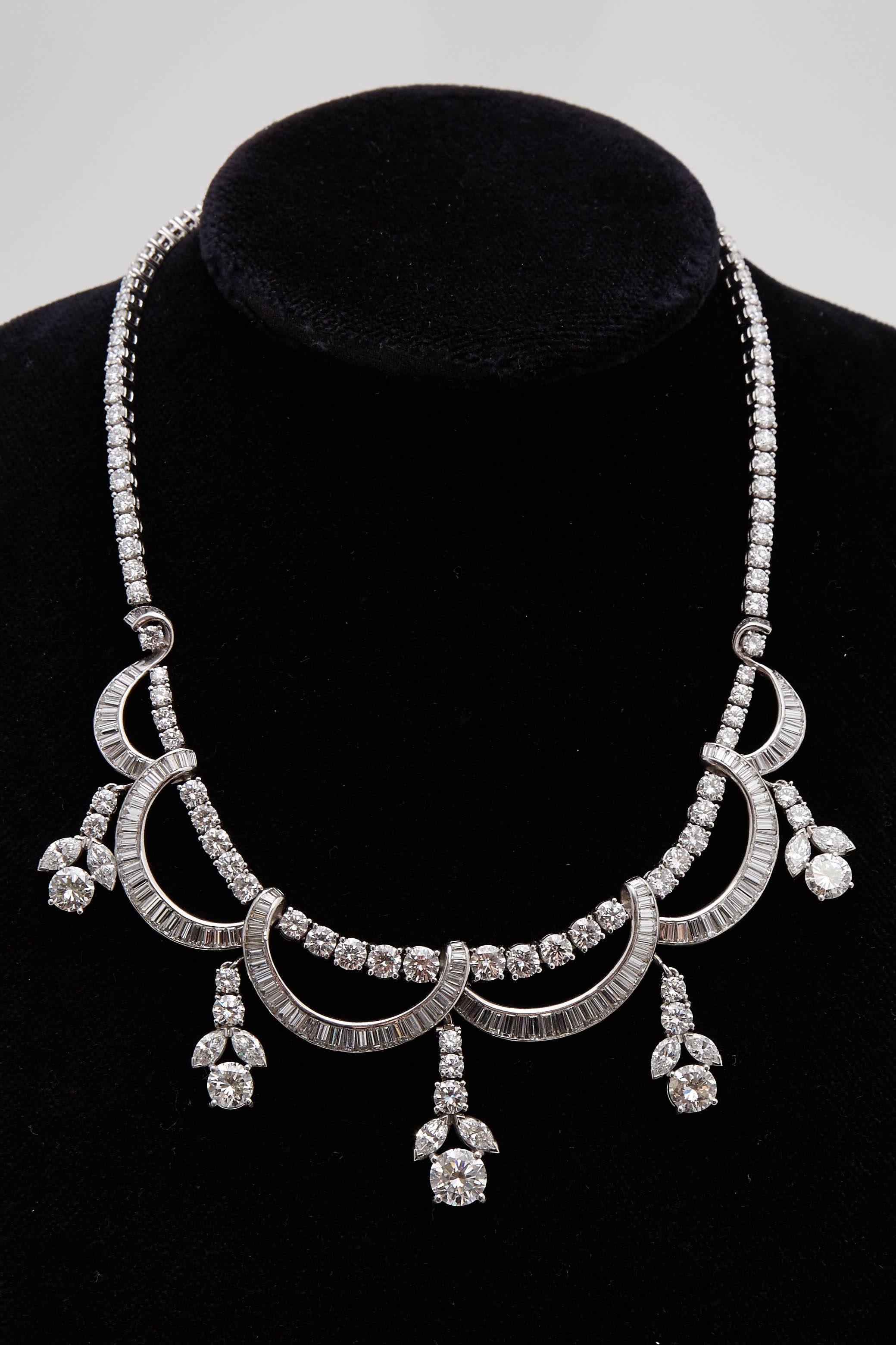 An Everlasting Diamonds drop Necklace, mounted on platinum. Made in Italy, circa 1930s 