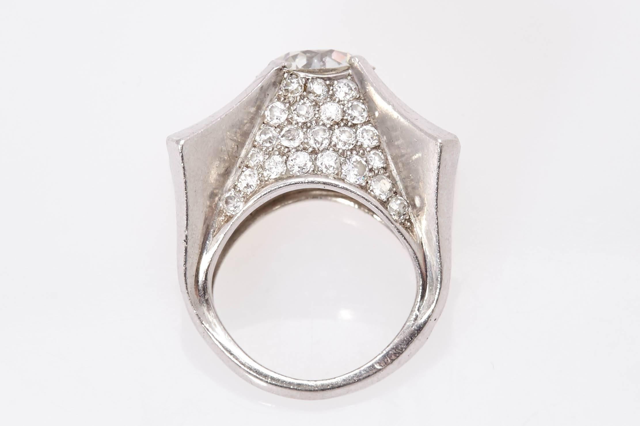 Diamond Cocktail Ring In Excellent Condition For Sale In New York, NY
