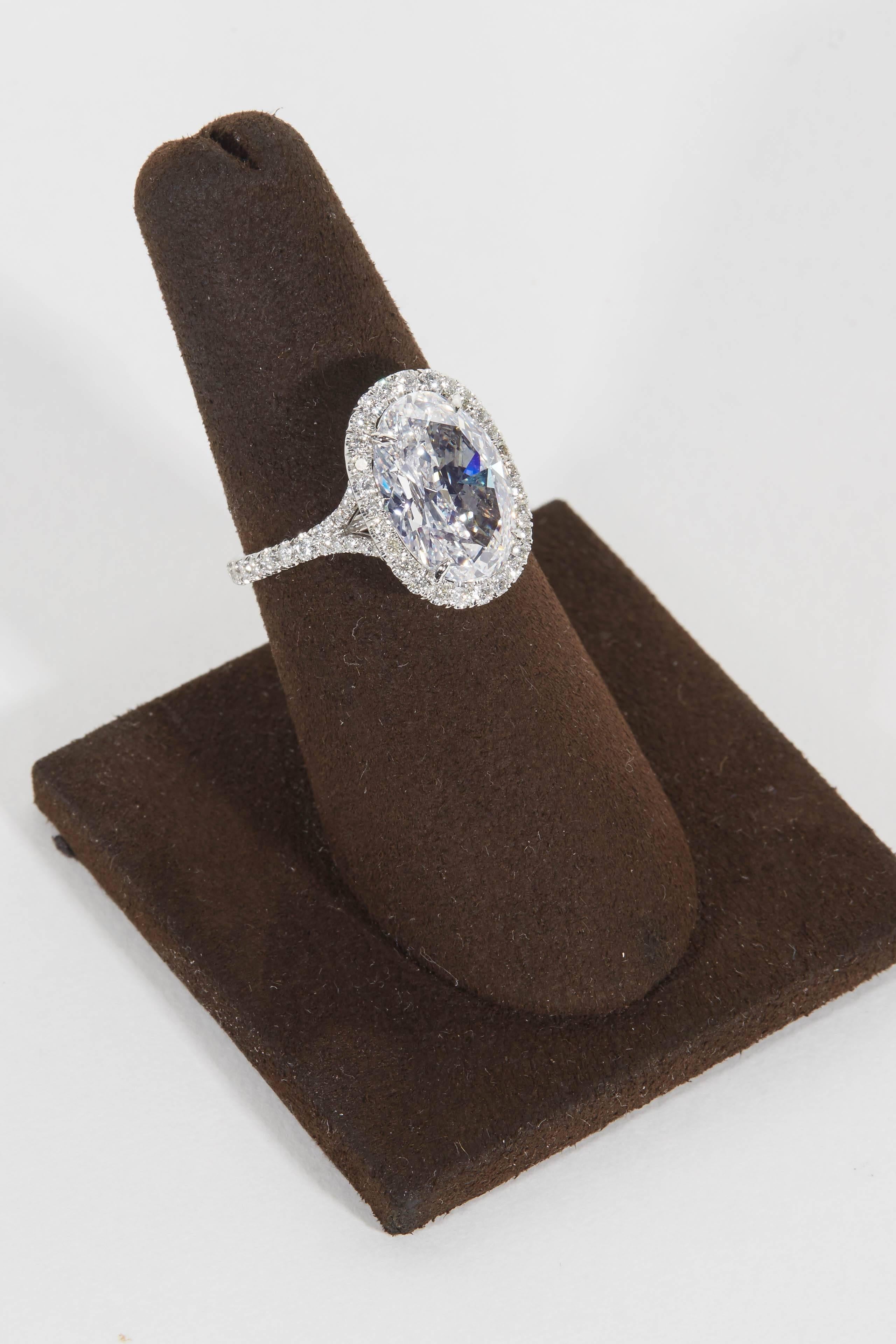 oval diamond engagement rings