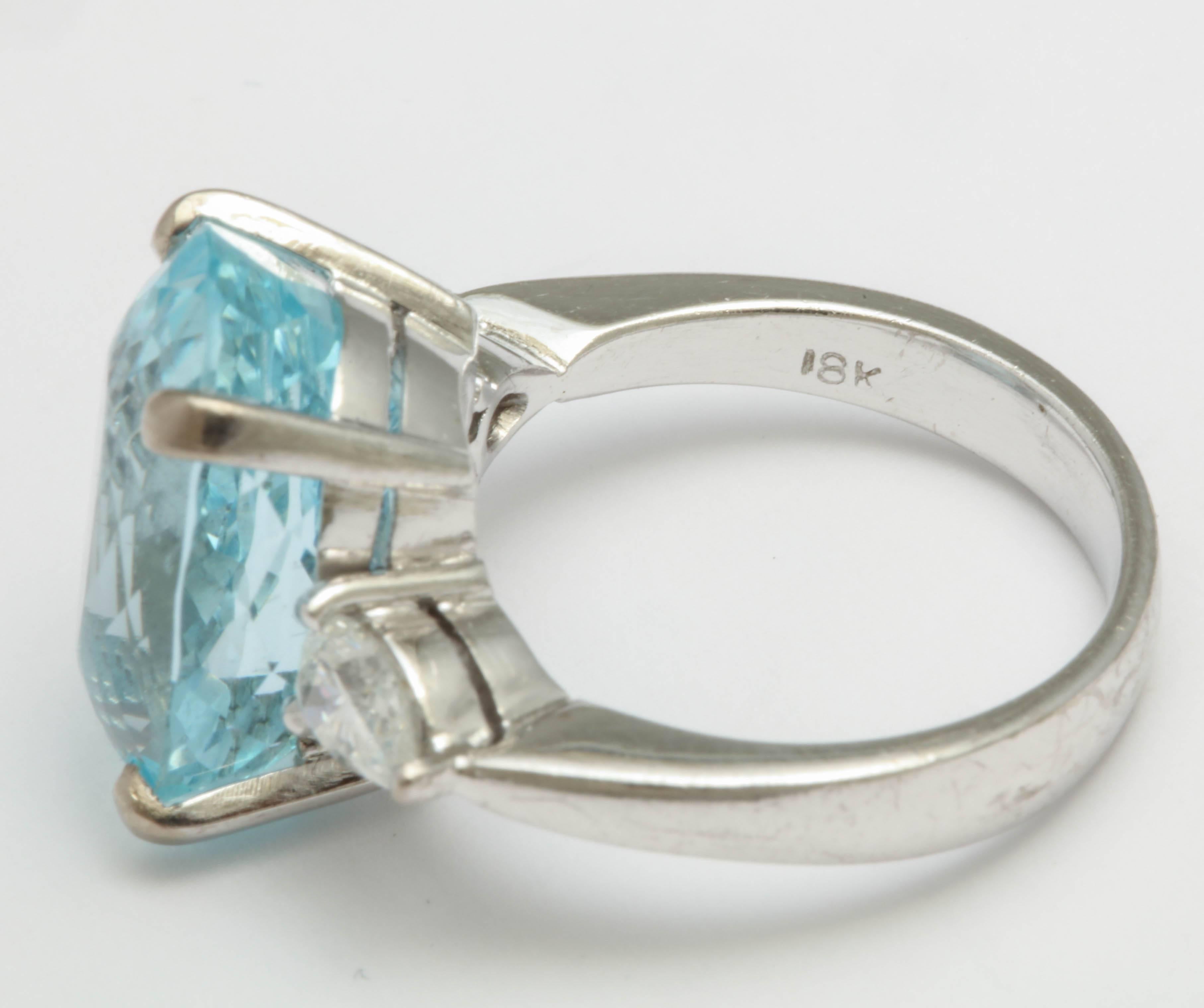 Aquamarine and Diamond Ring In Excellent Condition In New York, NY