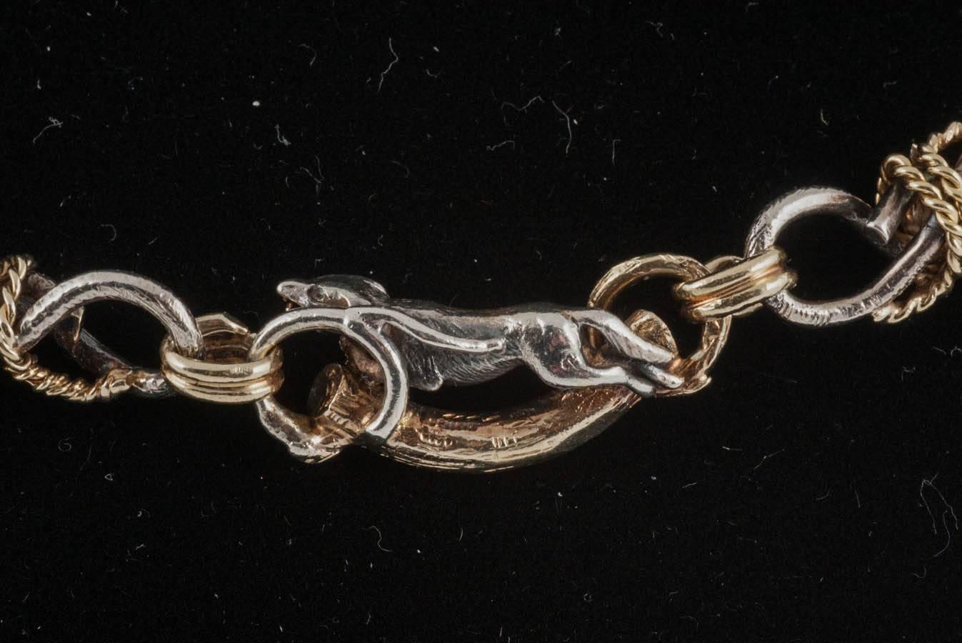 Hunting necklace of Stags, Hounds and Foxes, in silver and gold, 19th century. In Excellent Condition In London, GB